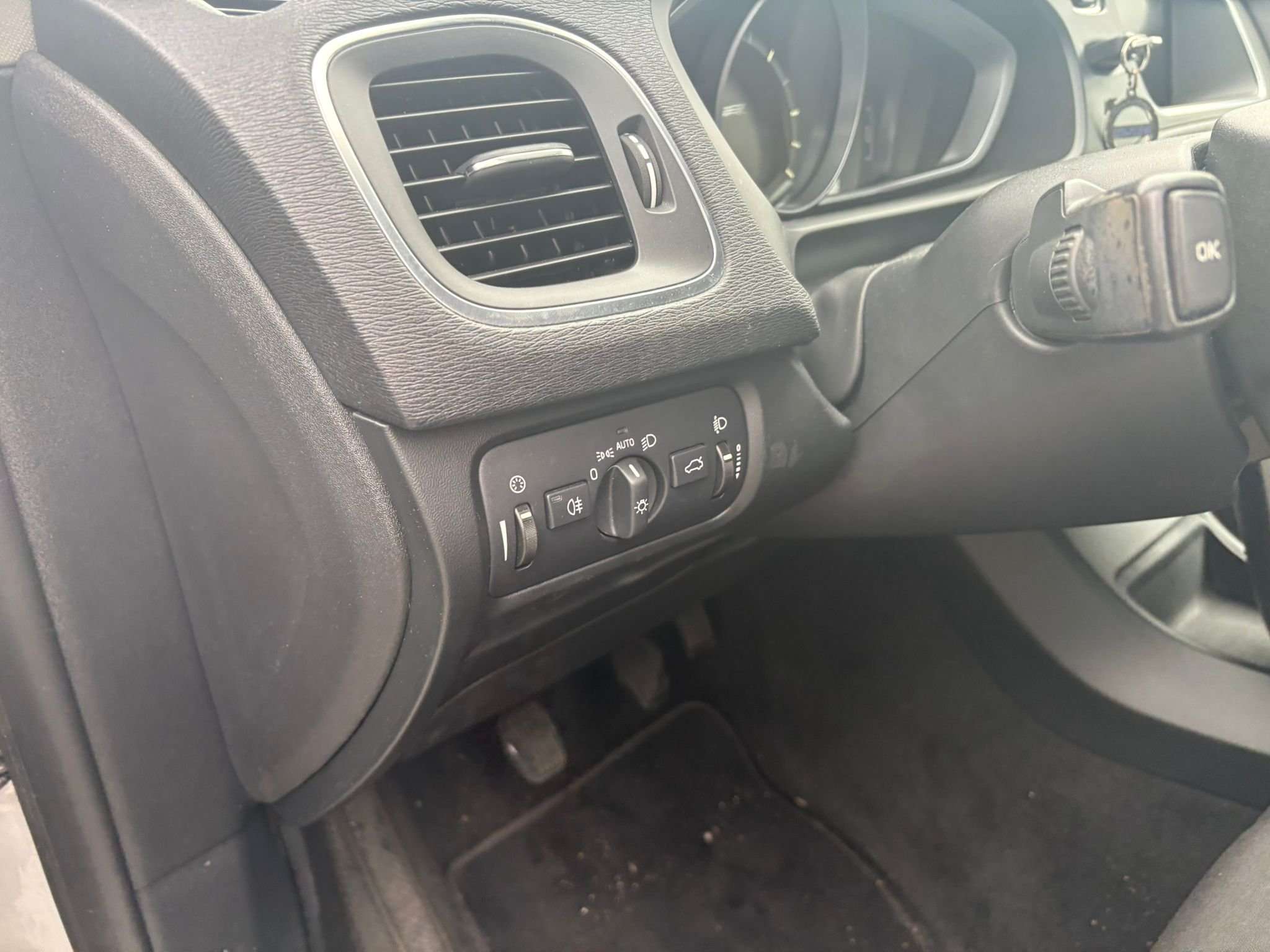 Volvo V40 1.6 D2 Momentum/BJ. 2013/KM.158.500