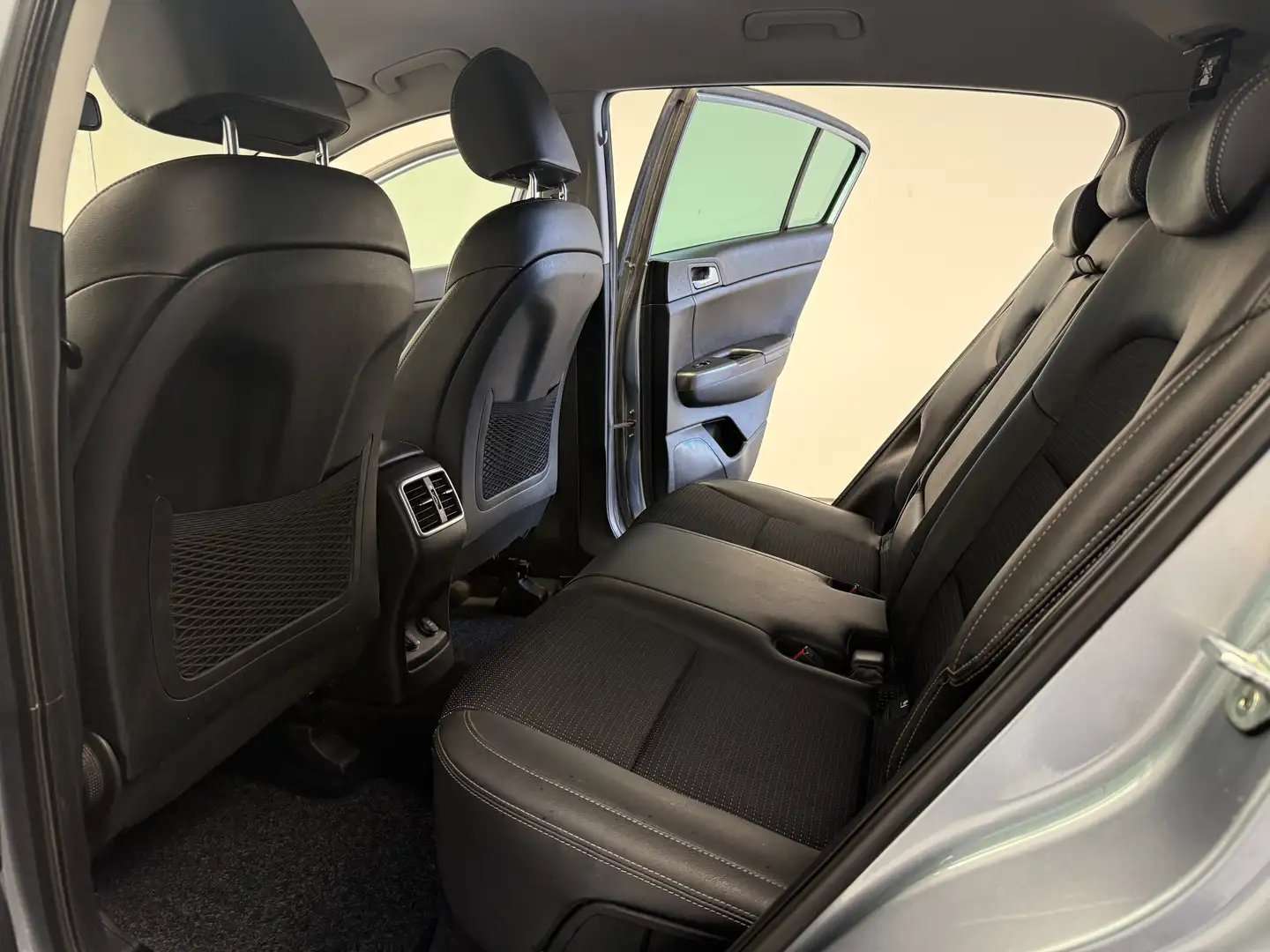 Kia Sportage 1.6 CRDi *CARPLAY*CAMERA*1ER PROPRIO*GARANTIE*