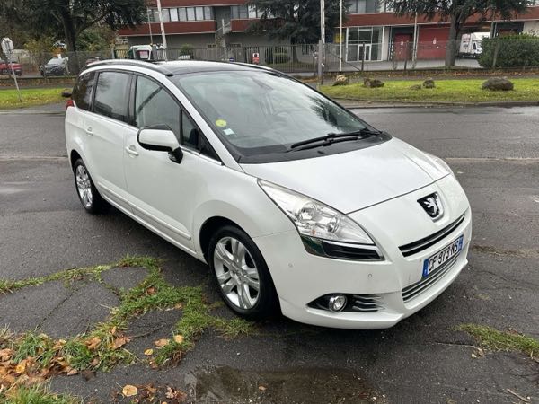 Peugeot 5008 1.6 HDI 112 FAP ALLURE