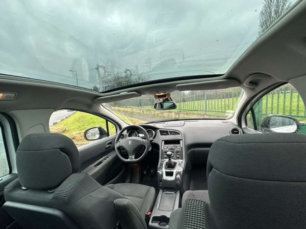 Peugeot 5008 1.6 HDI 112 FAP ALLURE
