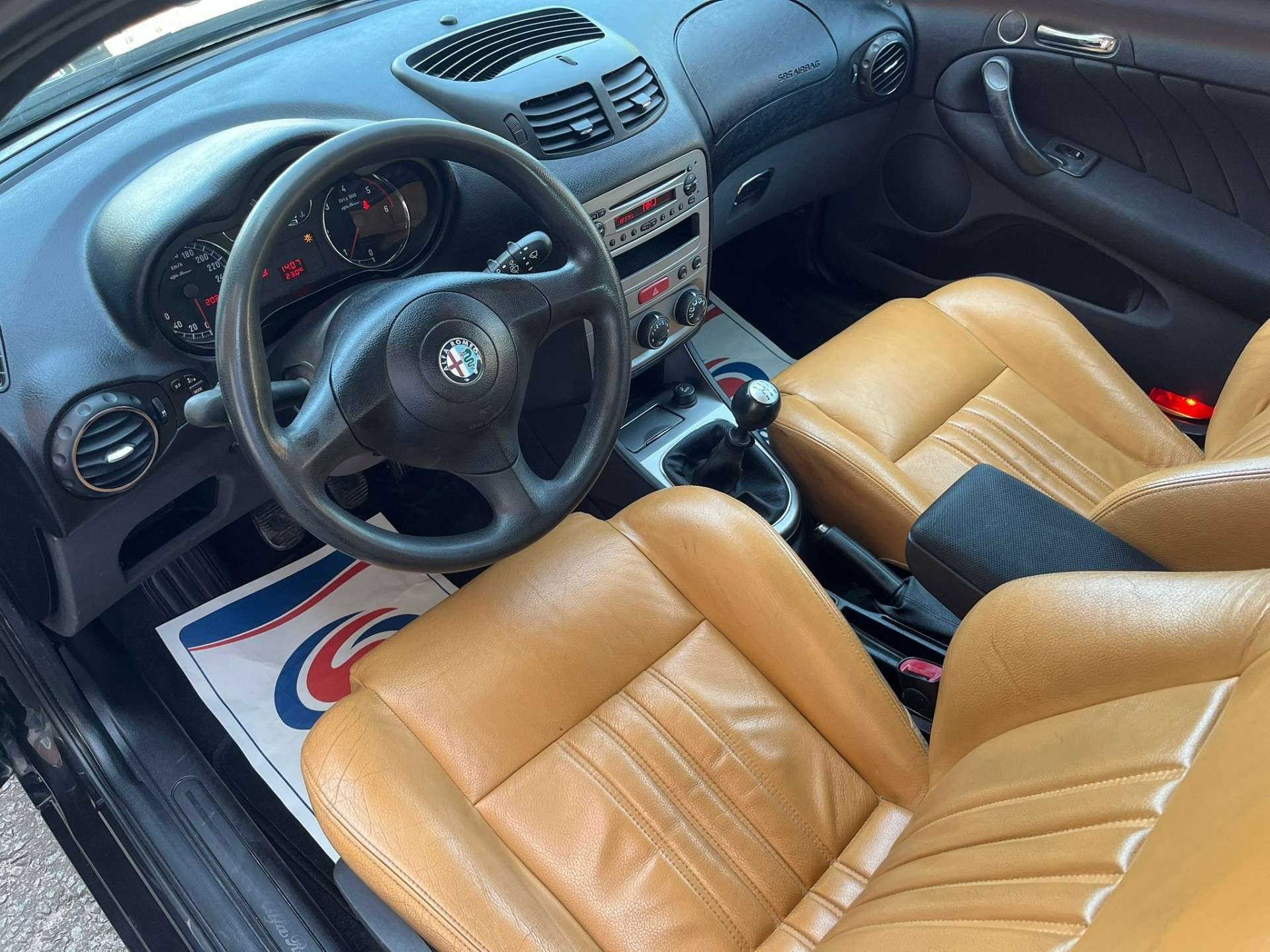 Alfa Romeo 147 1.9 JTD *** CLIM/ATTACHE REMORQUE ***