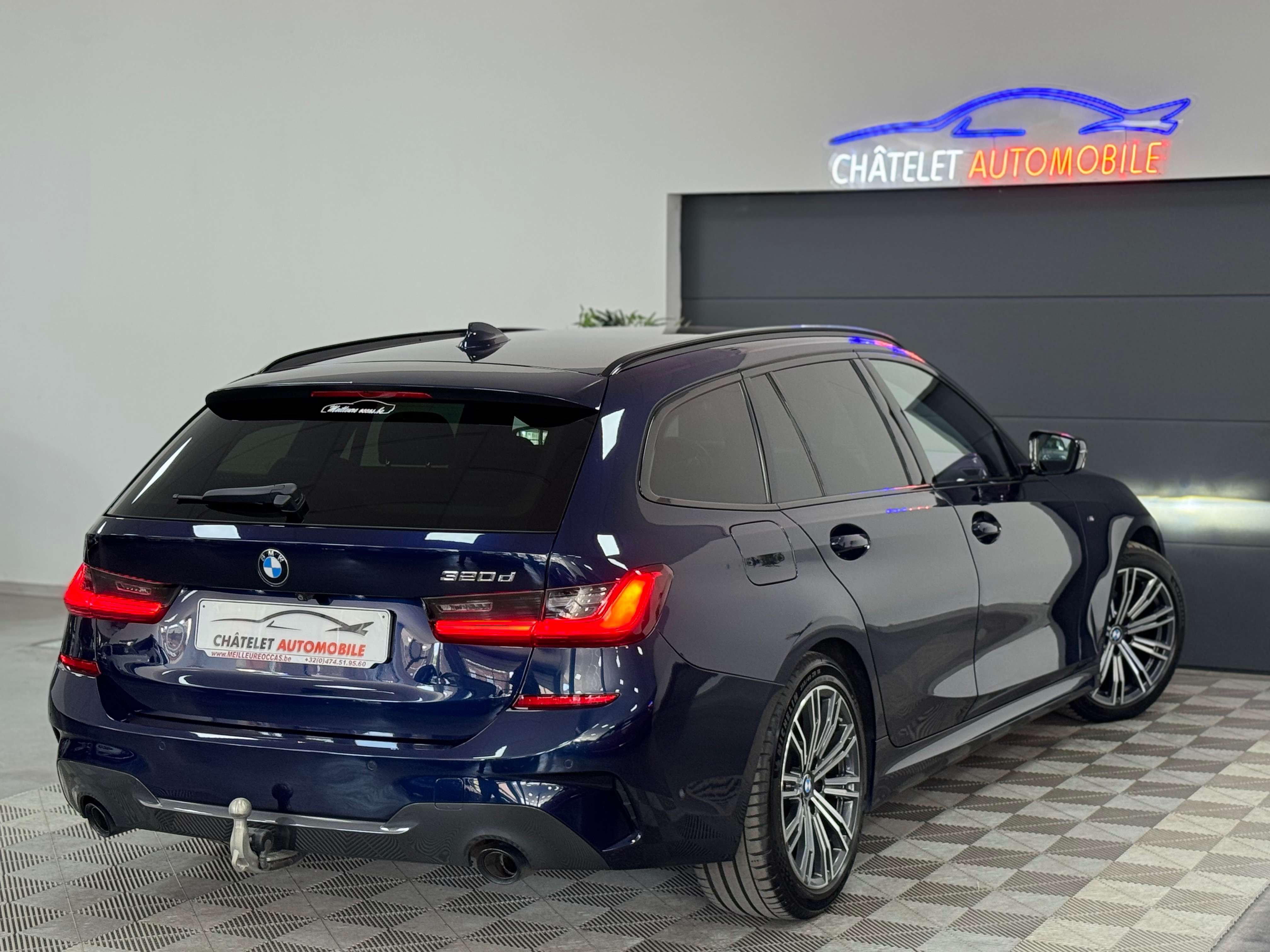 BMW 320 Carbonschwarz Pack-M Led Caméra 12 mois garantie