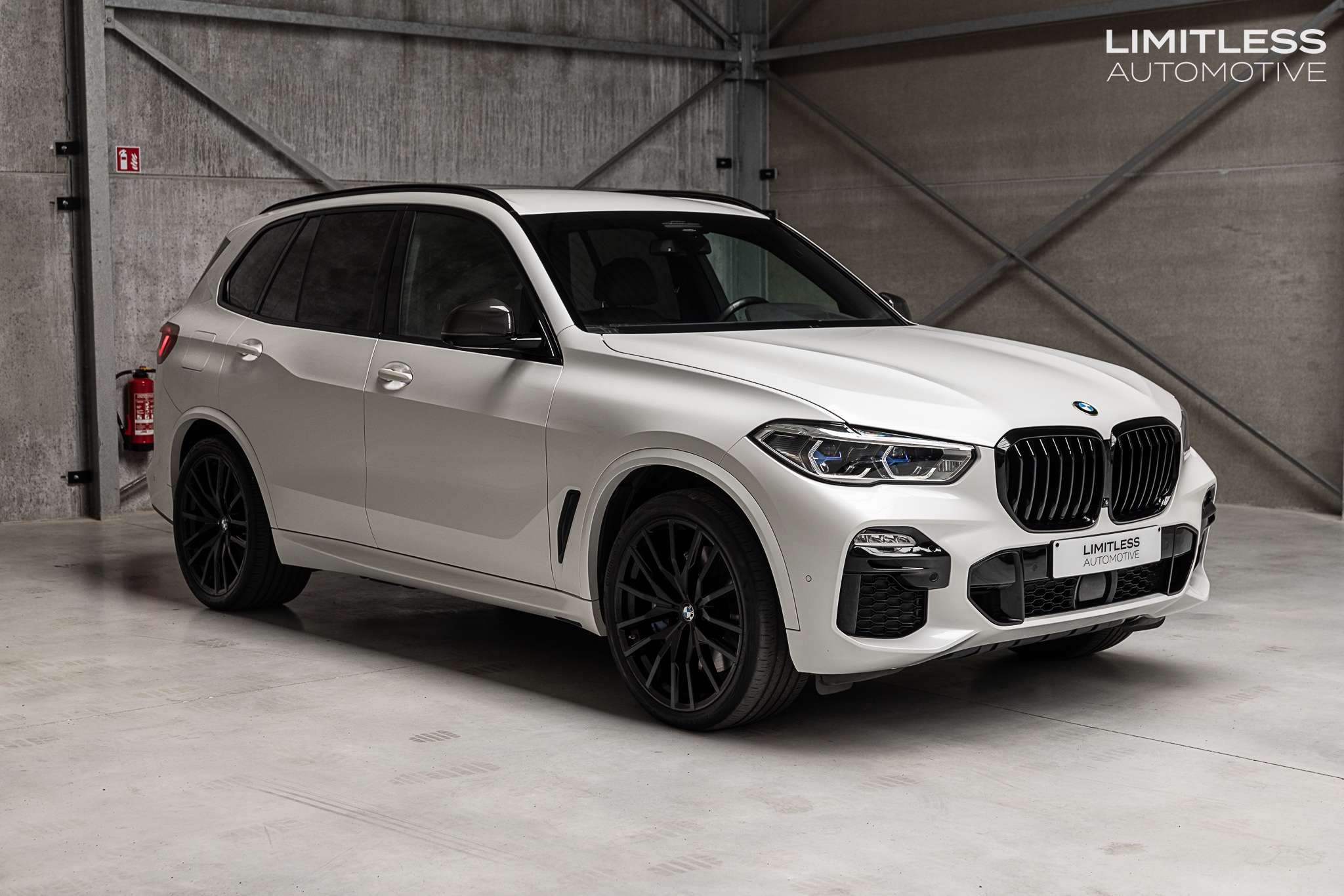 BMW X5 xDrive45e | M Sport / 22" / LED / Carbon / FULL / VAT-qualified