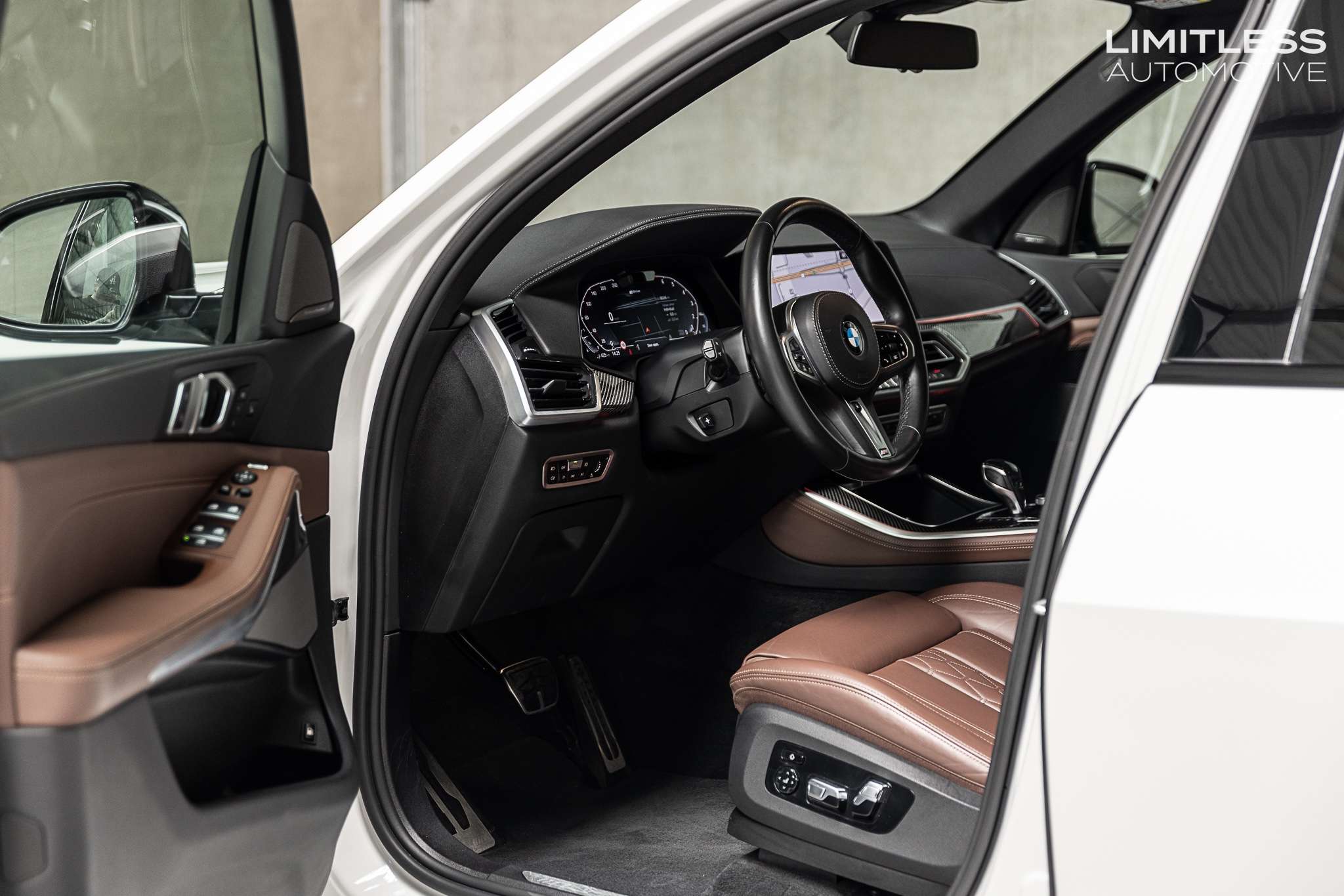 BMW X5 xDrive45e | M Sport / 22" / LED / Carbon / FULL / VAT-qualified