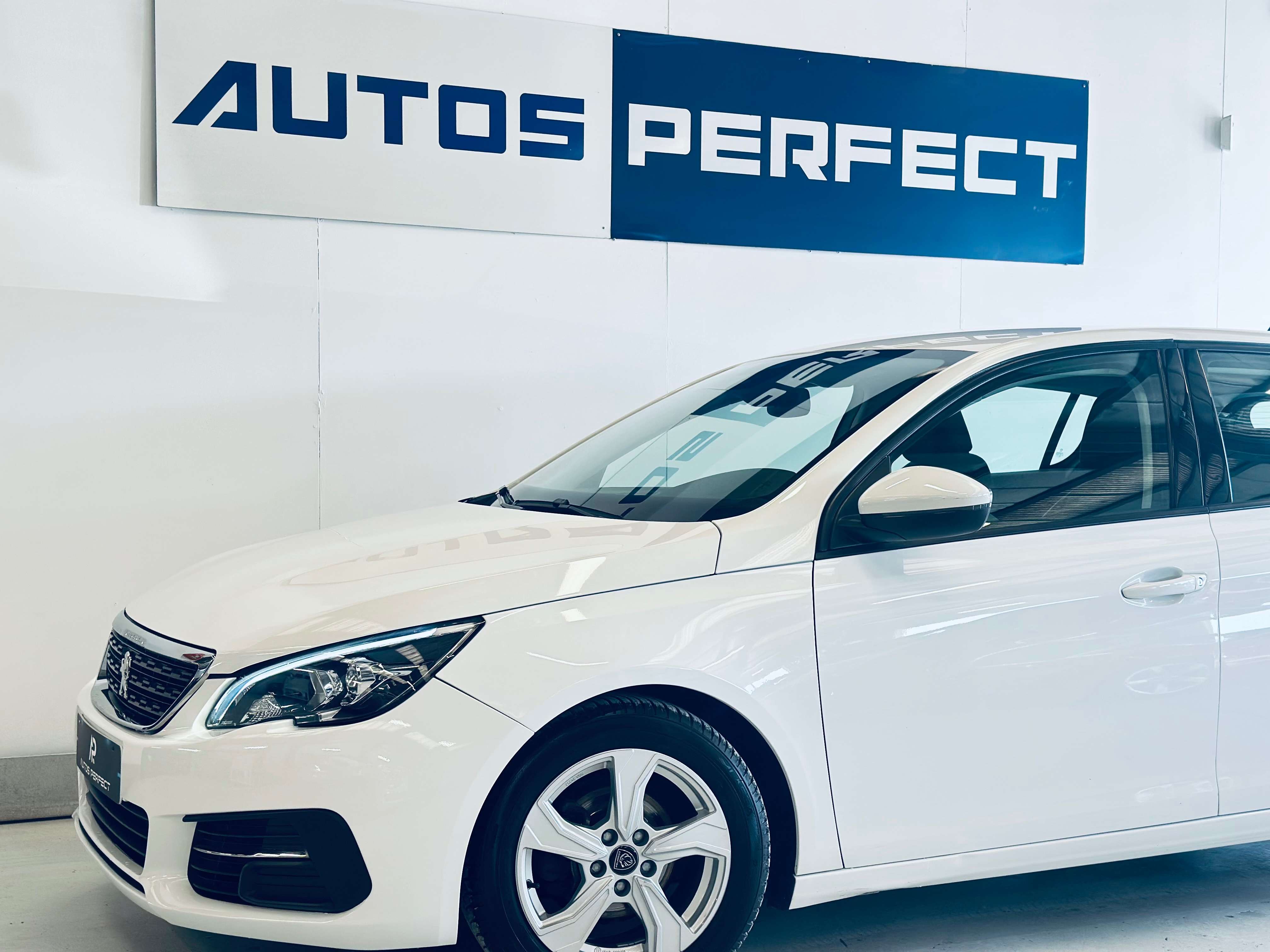 Peugeot 308 1.2 CAMERA NAVI PDC CLIM XENON CUIR LIM CRUISE JA16