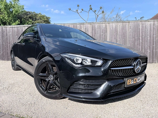 Mercedes-Benz CLA 180 AMG-LINE LEDER/CAM/LED/18"/CRUISE/ZETELVERW./AMBILIGHT