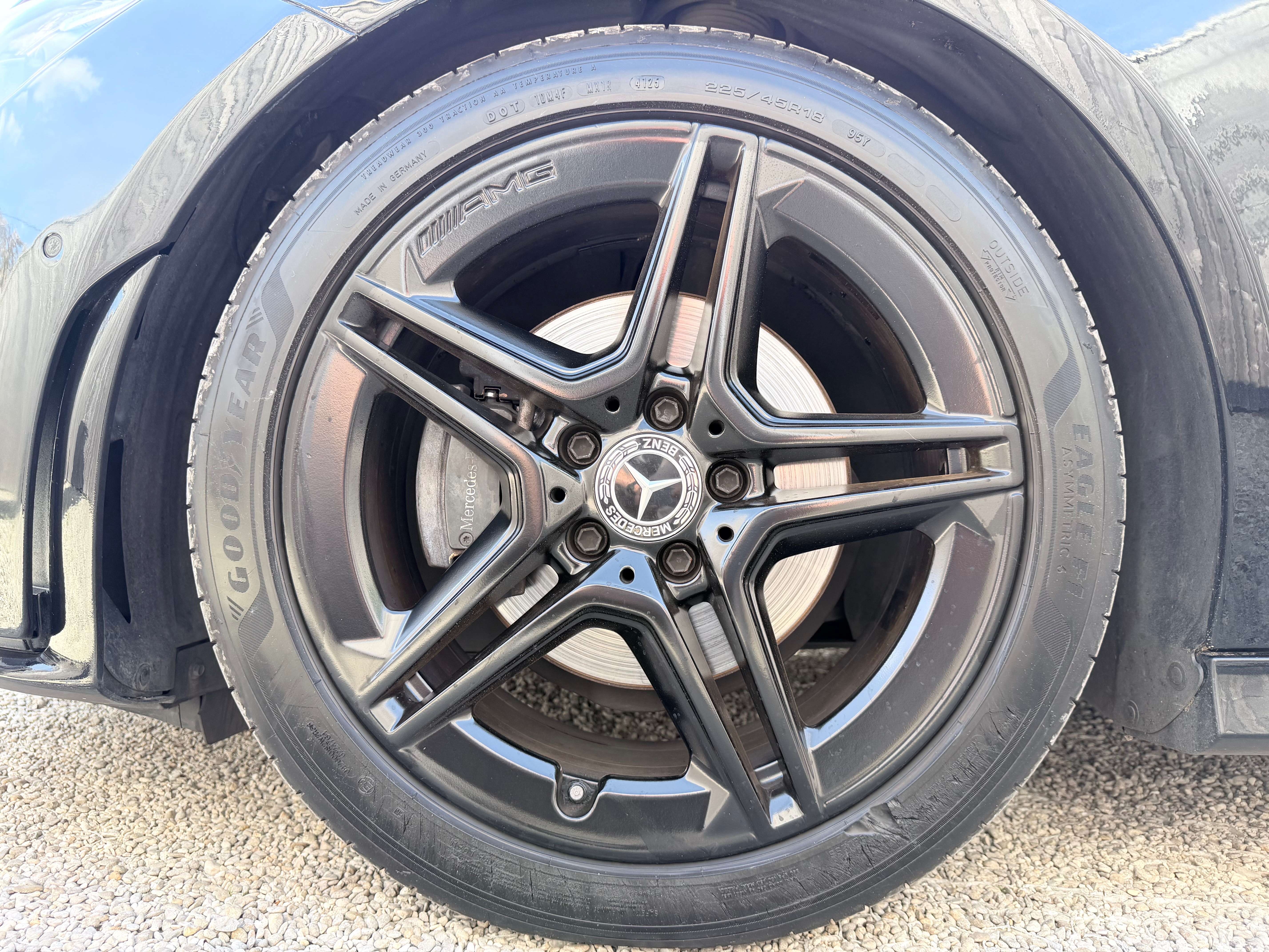 Mercedes-Benz CLA 180 AMG-LINE LEDER/CAM/LED/18"/CRUISE/ZETELVERW./AMBILIGHT
