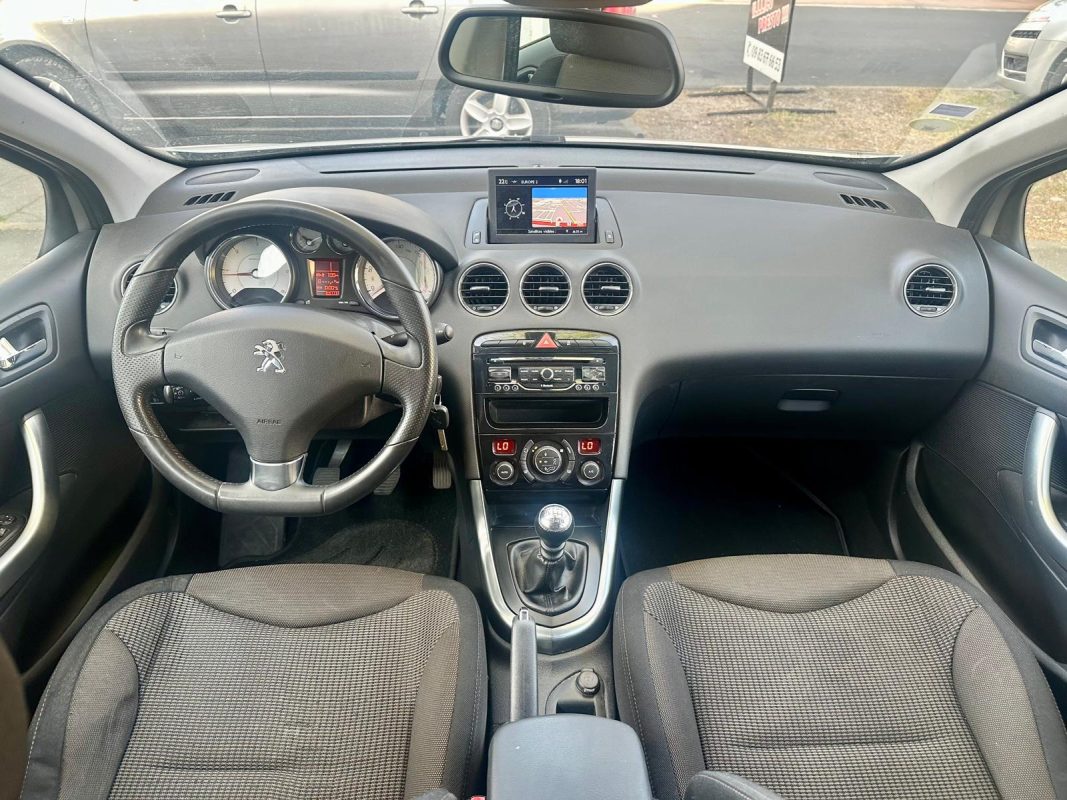 Peugeot 308 1.6 e-HDi 115 STYLE