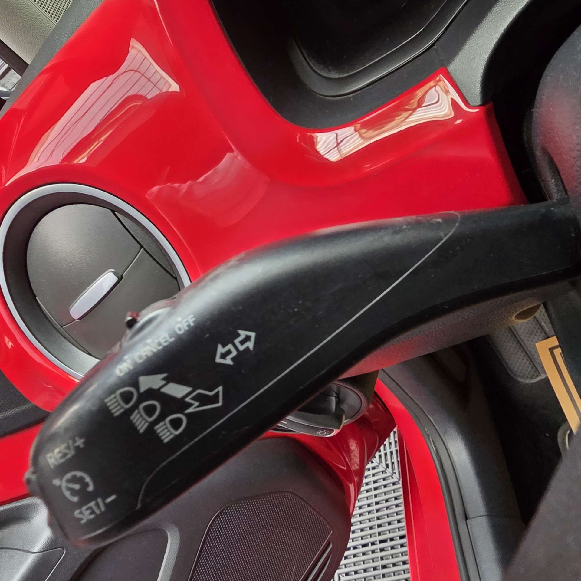 Volkswagen up! 1.0i High Up! BleueMotion Tech 12 MOIS de garantie