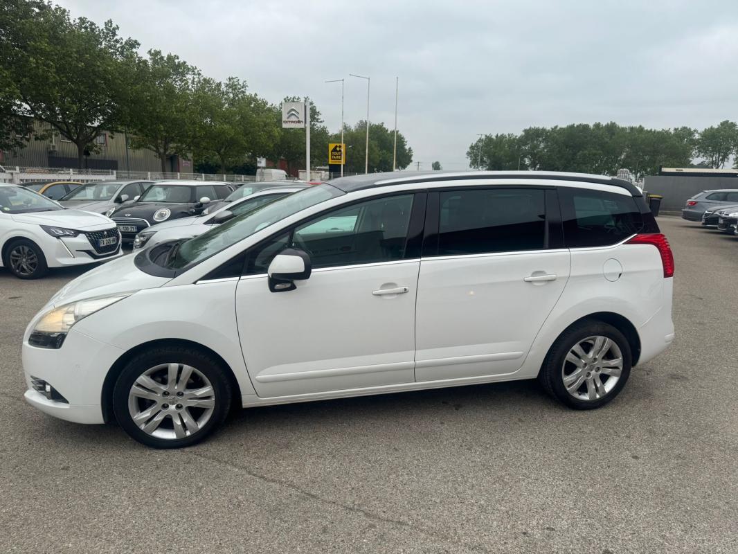 Peugeot 5008 1.6 HDI 115 CV ALLURE