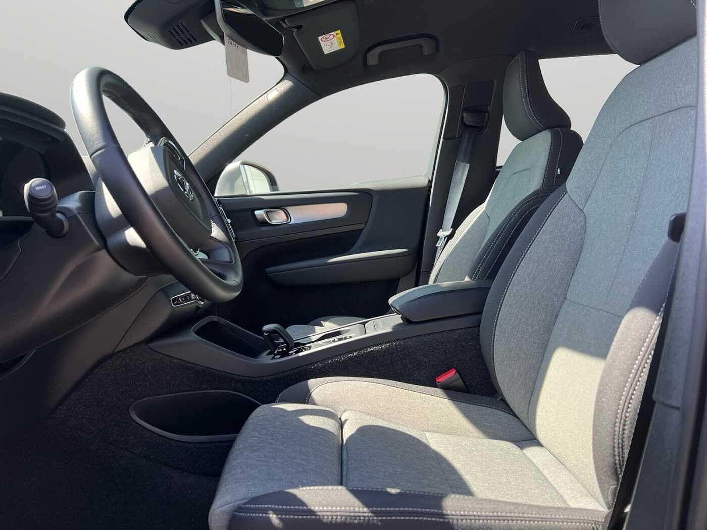 Volvo XC40 XC40 Core, B3 Micro-hybride (MHEV), Essence