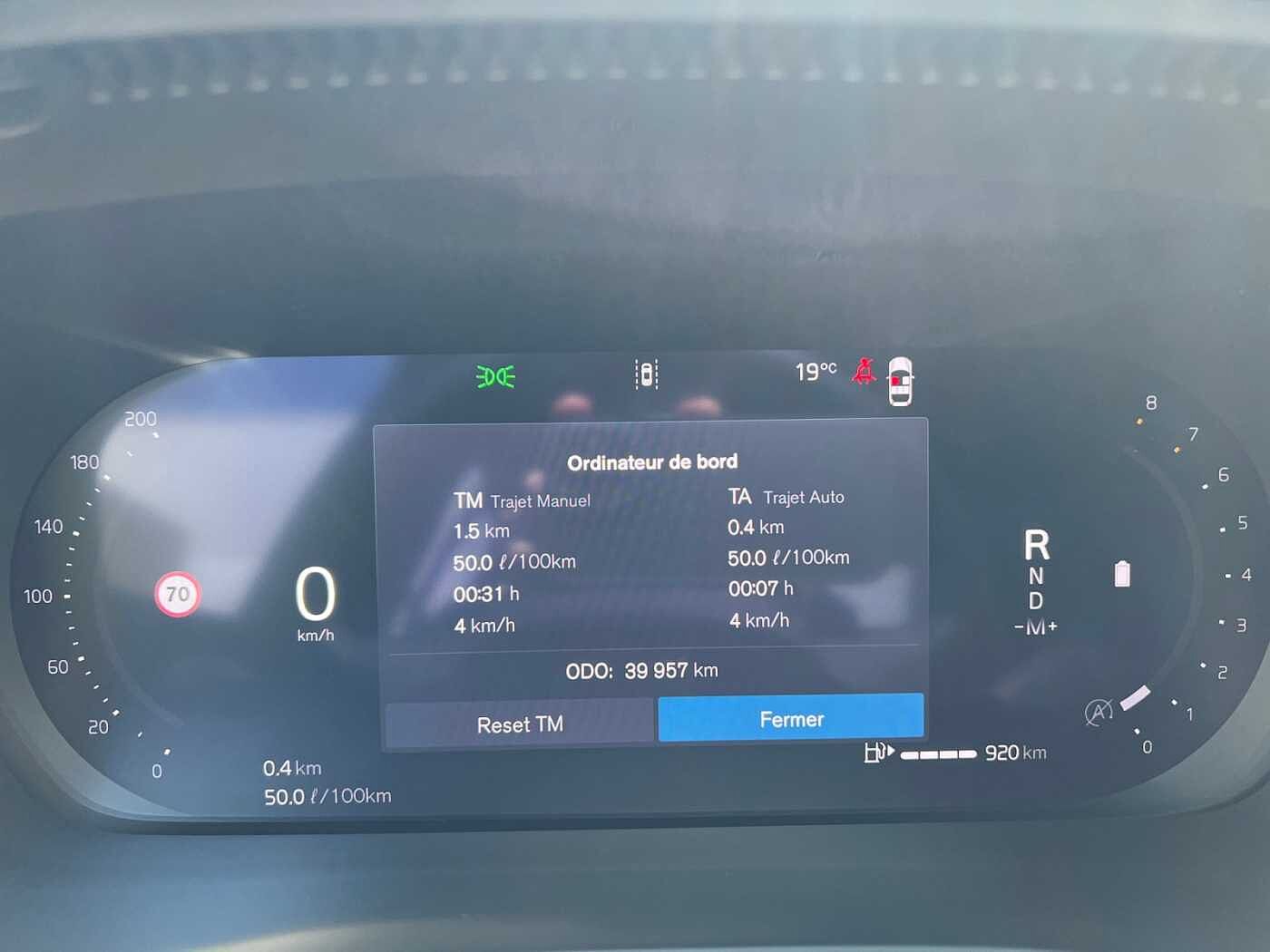 Volvo XC40 XC40 Core, B3 Micro-hybride (MHEV), Essence