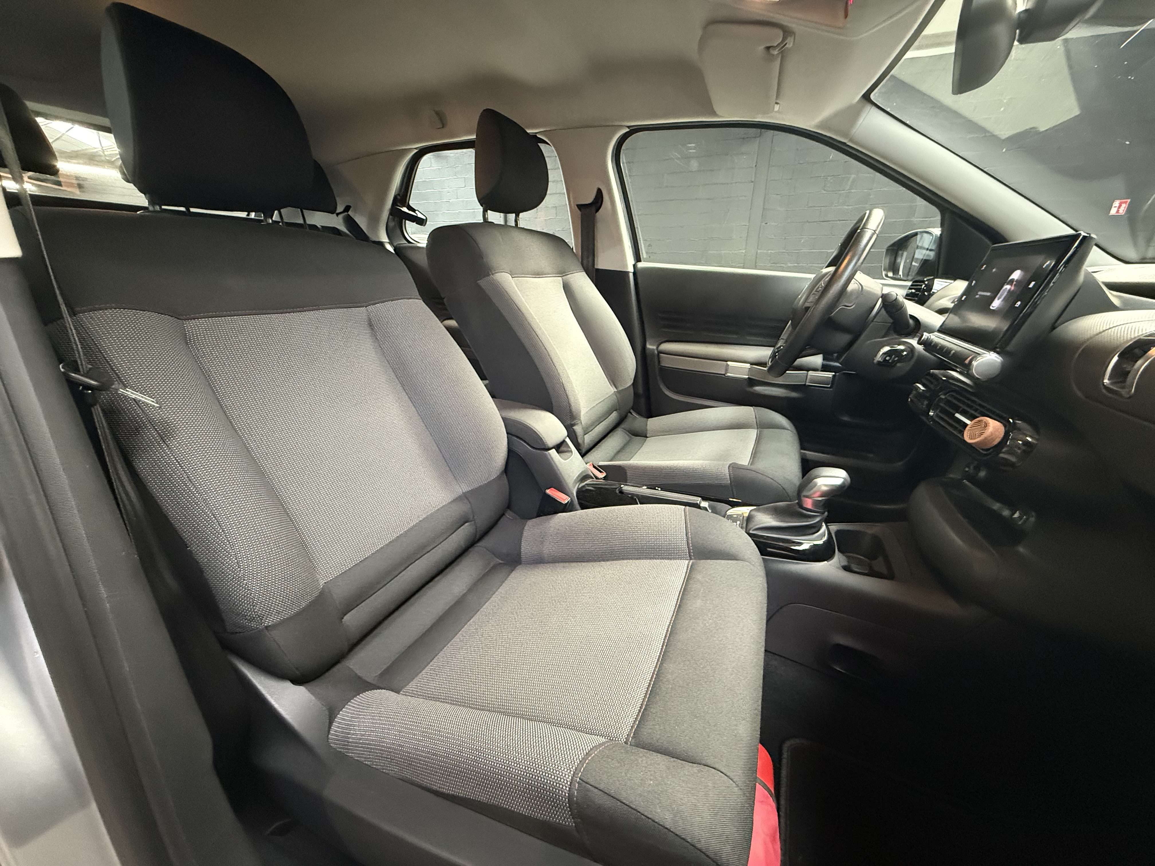 Citroen C4 Cactus 1.5 BlueHDi * BOITE AUTO * CAMERA * GPS * CRUISE *