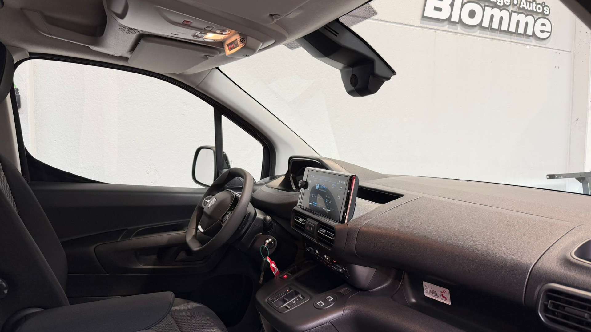 Peugeot Partner 1.5 BlueHDi 130 EAT8 L2 DC / 5 zit / L. vracht ! 1