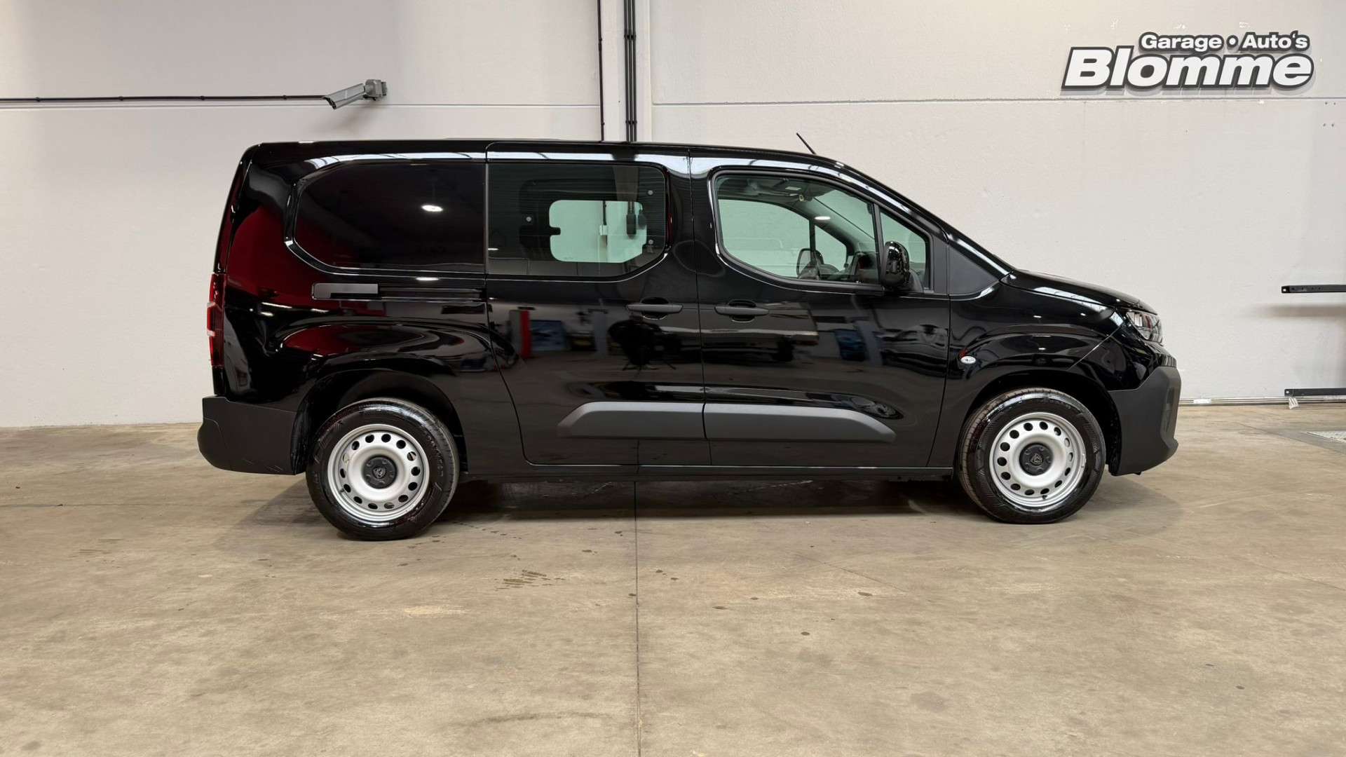 Peugeot Partner 1.5 BlueHDi 130 EAT8 L2 DC / 5 zit / L. vracht 100