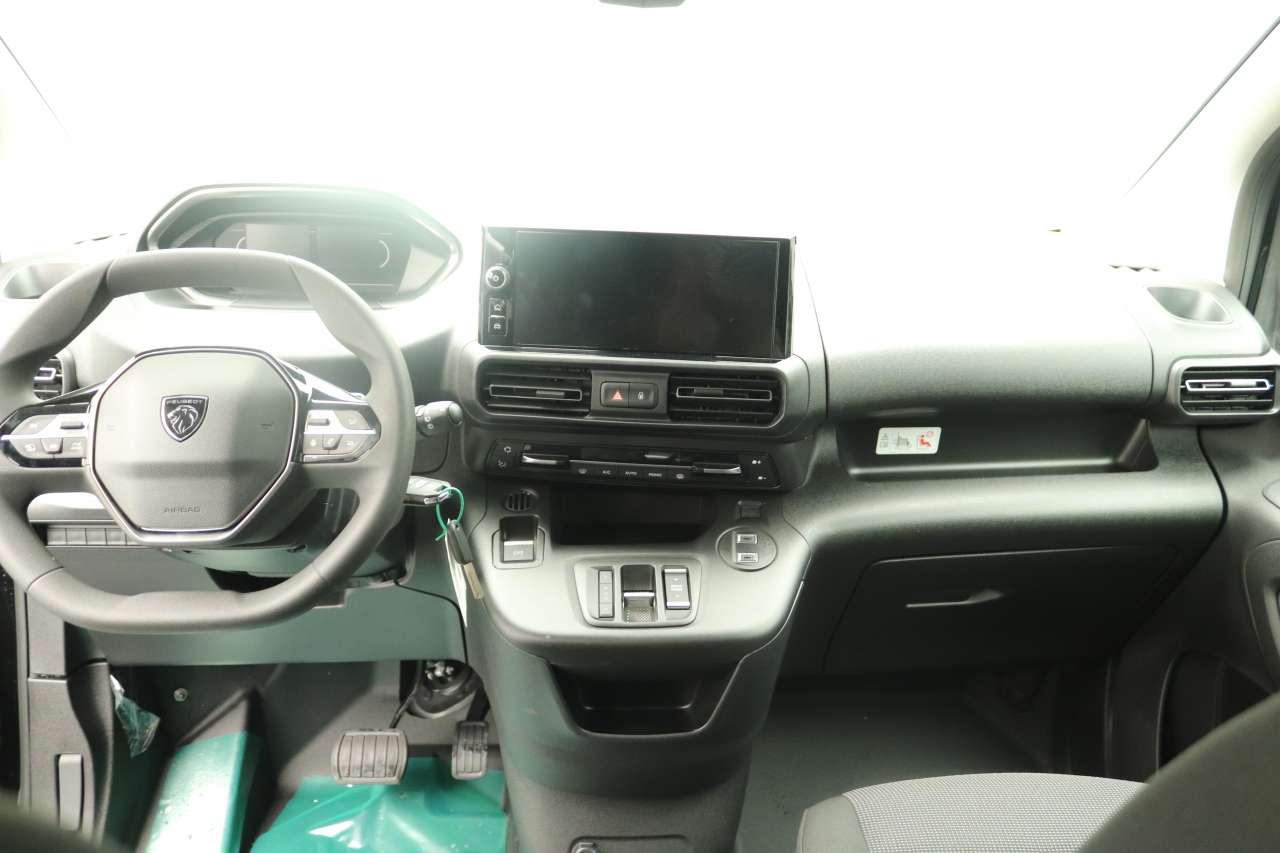 Peugeot Partner 1.5 BlueHDi 130 EAT8 L2 DC / 5 zit / L. vracht 100