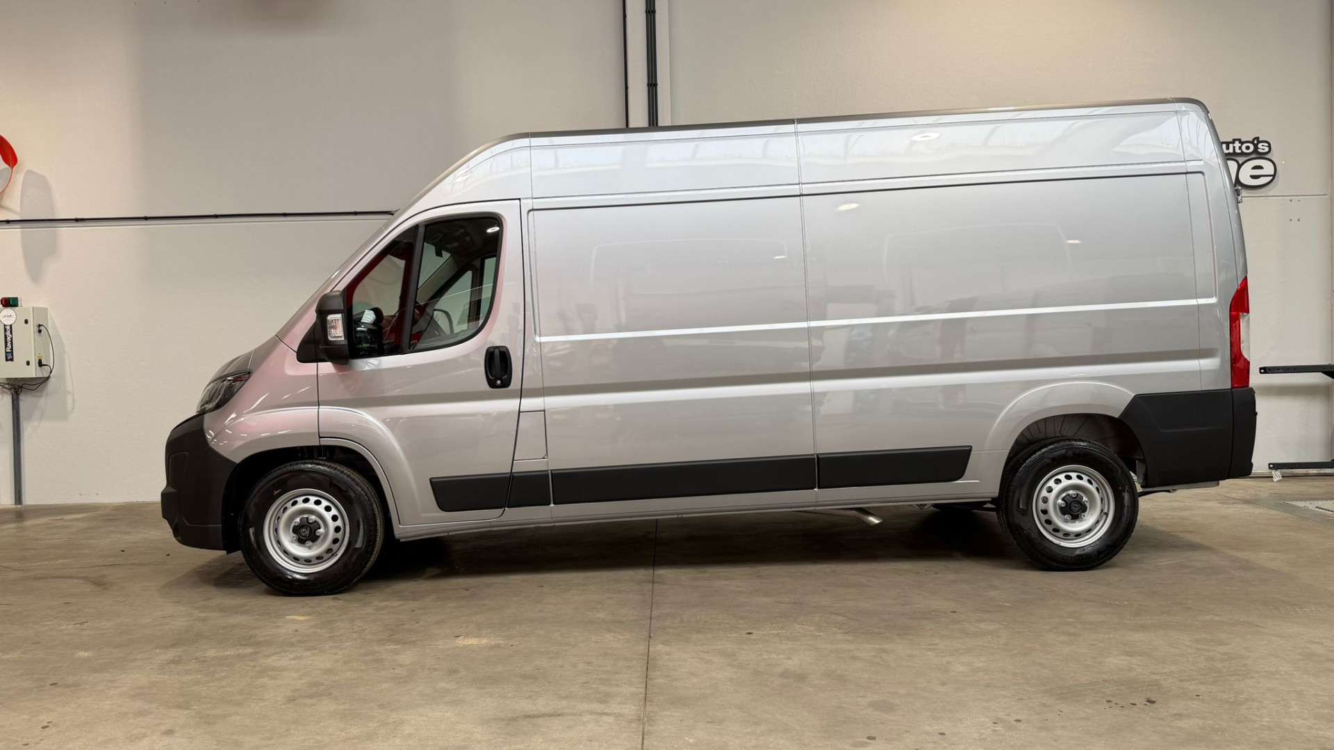 Peugeot Boxer 2.2 BlueHDi 180 S&S L3H2 - EAT 8 3T sleep
