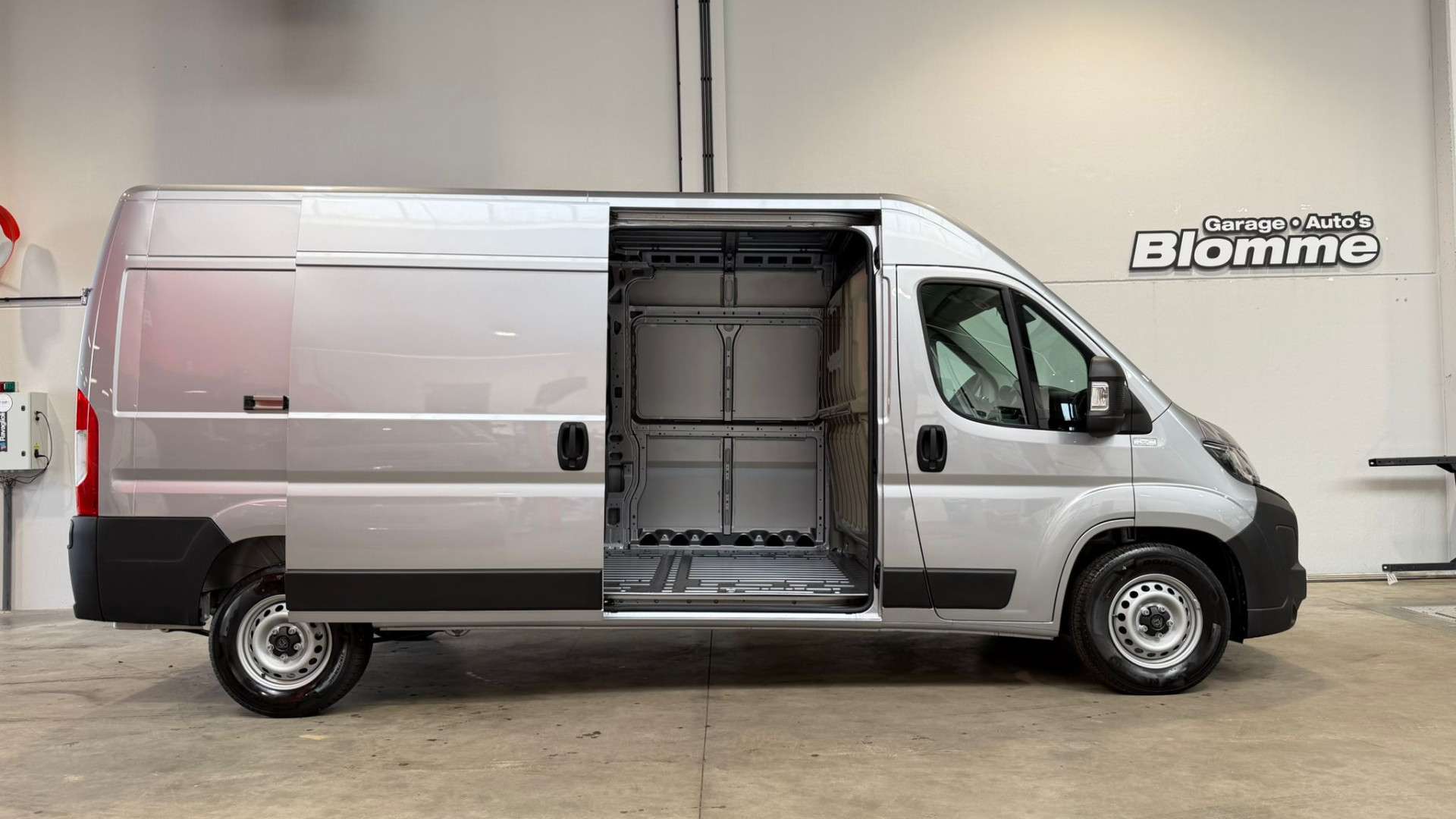Peugeot Boxer 2.2 BlueHDi 180 S&S L3H2 - EAT 8 3T sleep