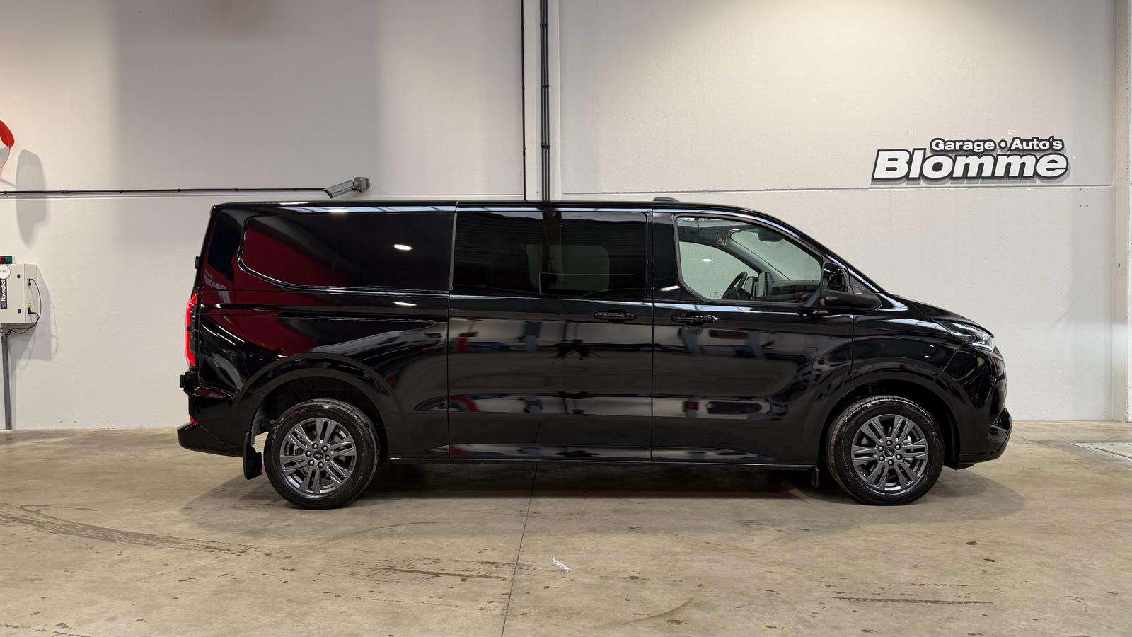 Ford Transit Custom 320 2.0 TDCI L2H1 Limited DC NIEUW ! 6-zit! 170 PK