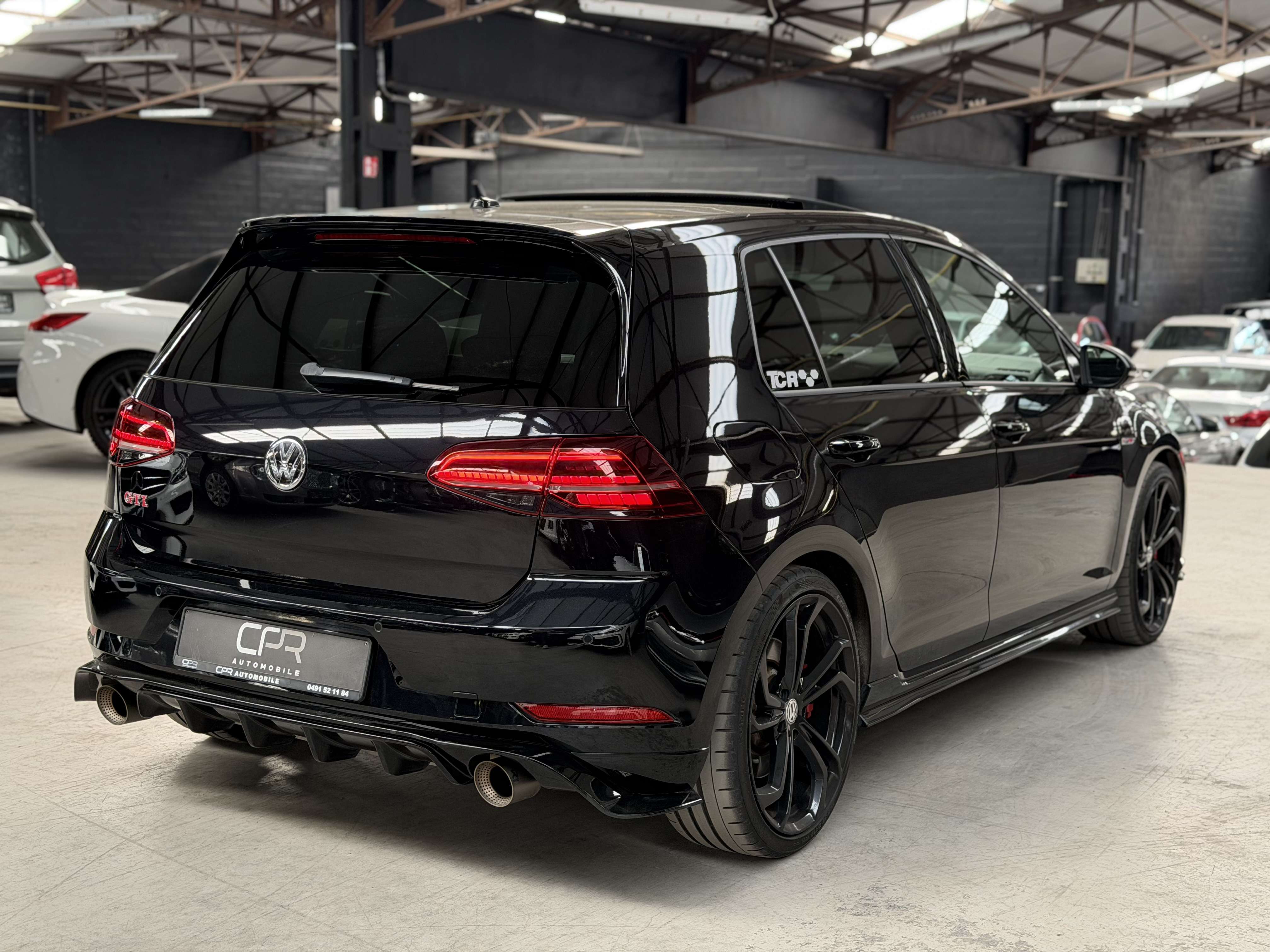 Volkswagen Golf GTI 2.0 TSI TCR * AKRA * PANO * SONO * GPS * CAMERA *