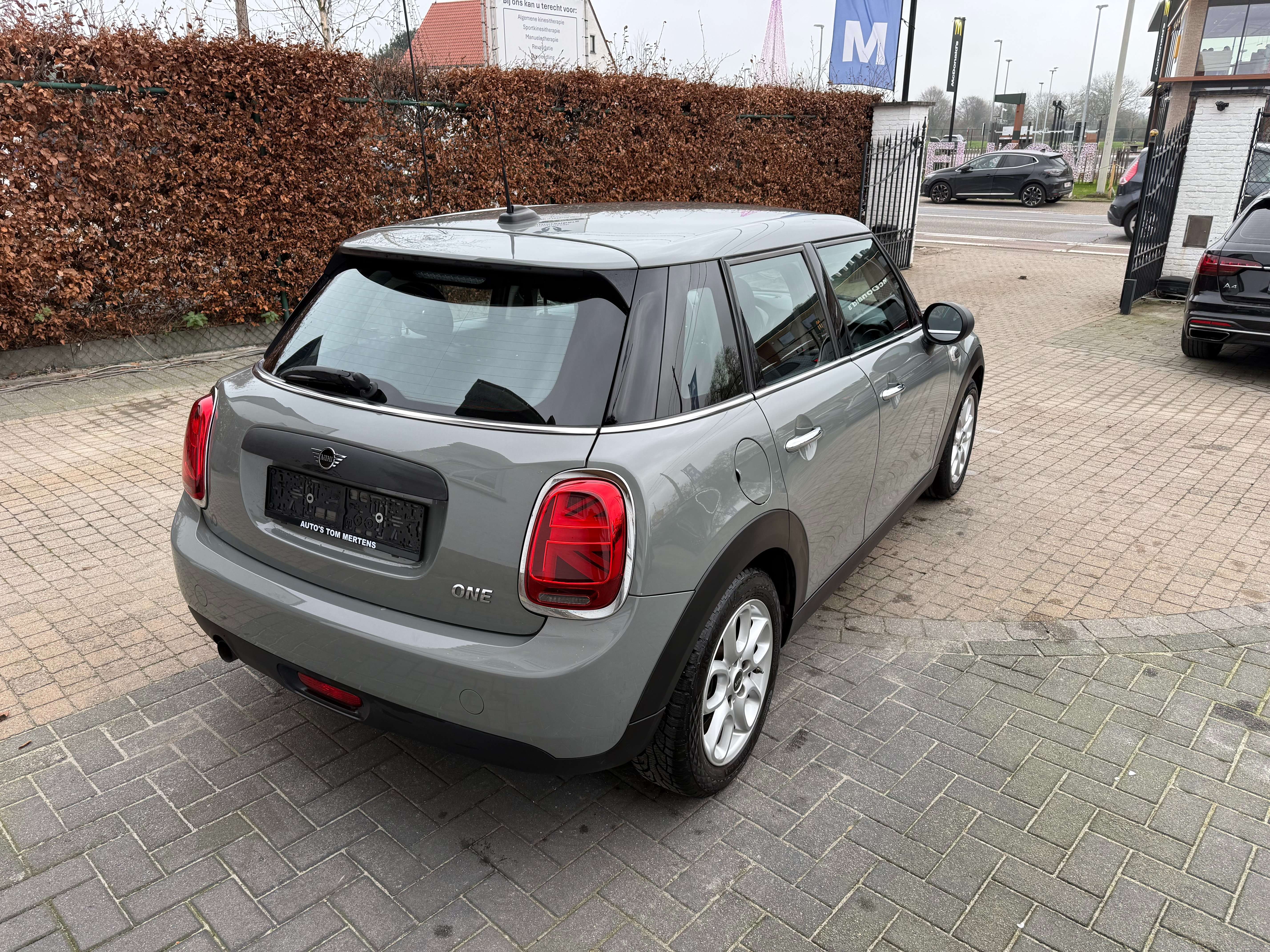 MINI One Mini One/Navigatie/Airco/5 deurs/sportst./App CPL.