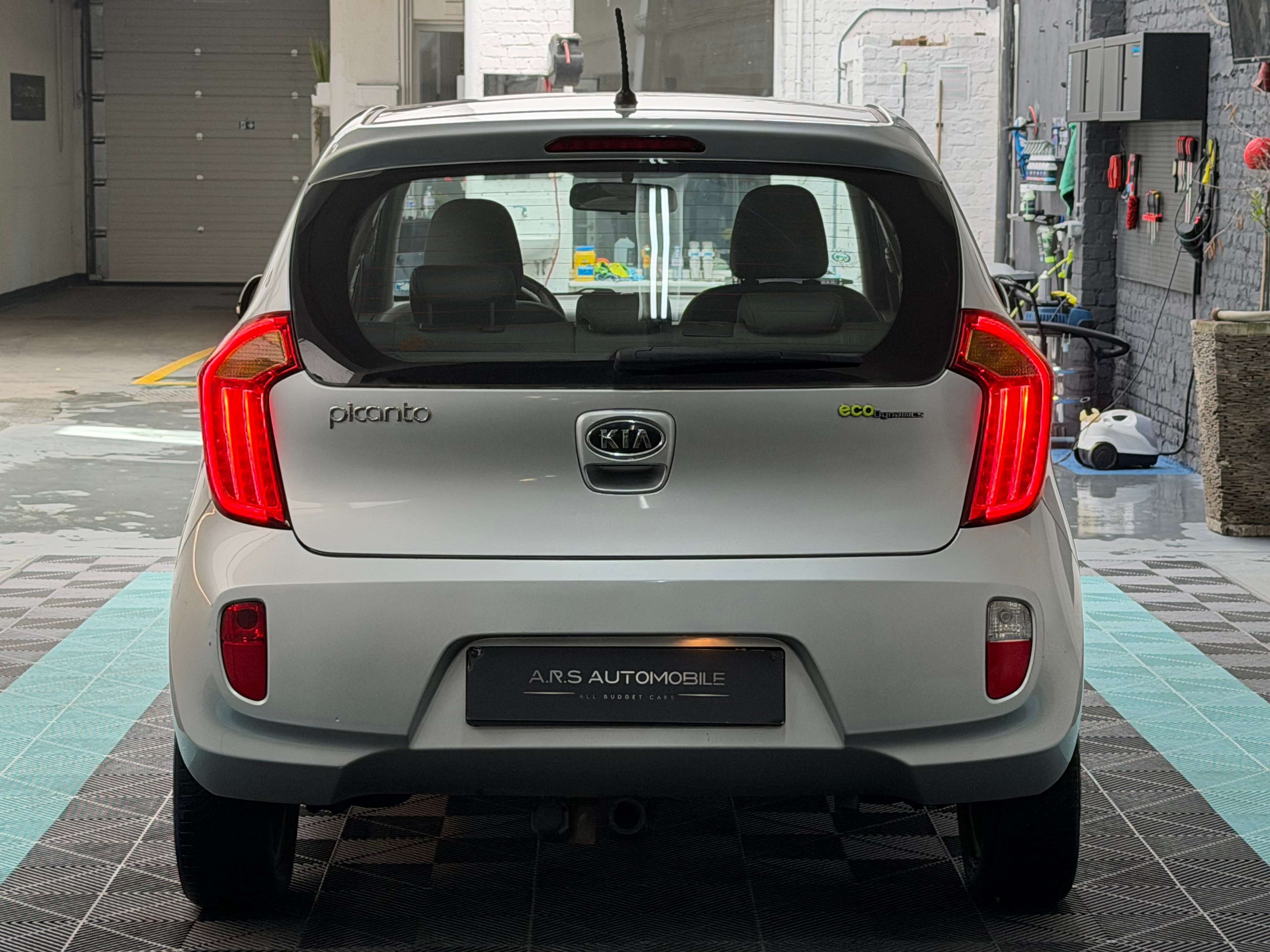 Kia Picanto 1.2i - Led - Airco - Superbe etat - Garantie 12m