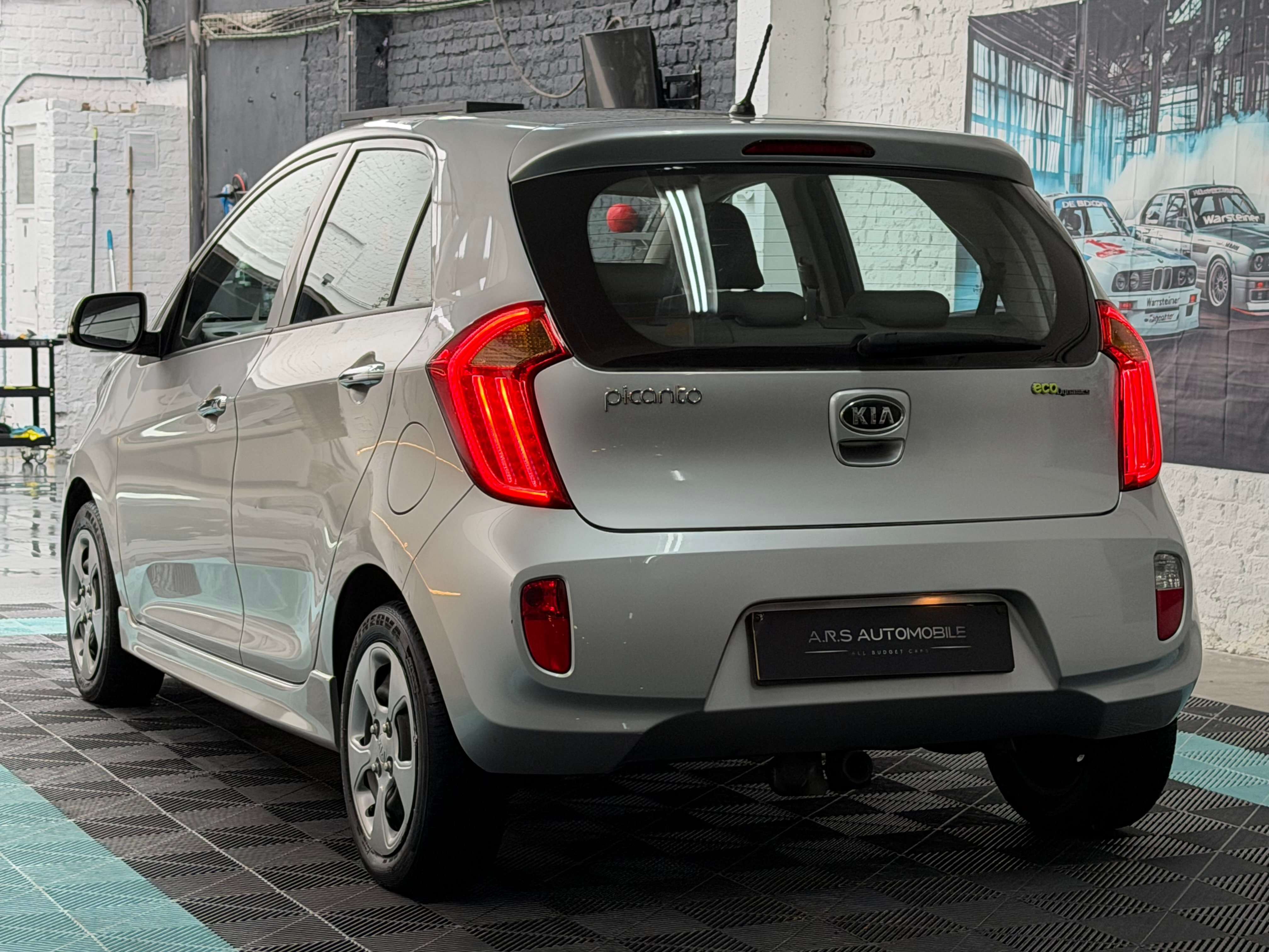 Kia Picanto 1.2i - Led - Airco - Superbe etat - Garantie 12m