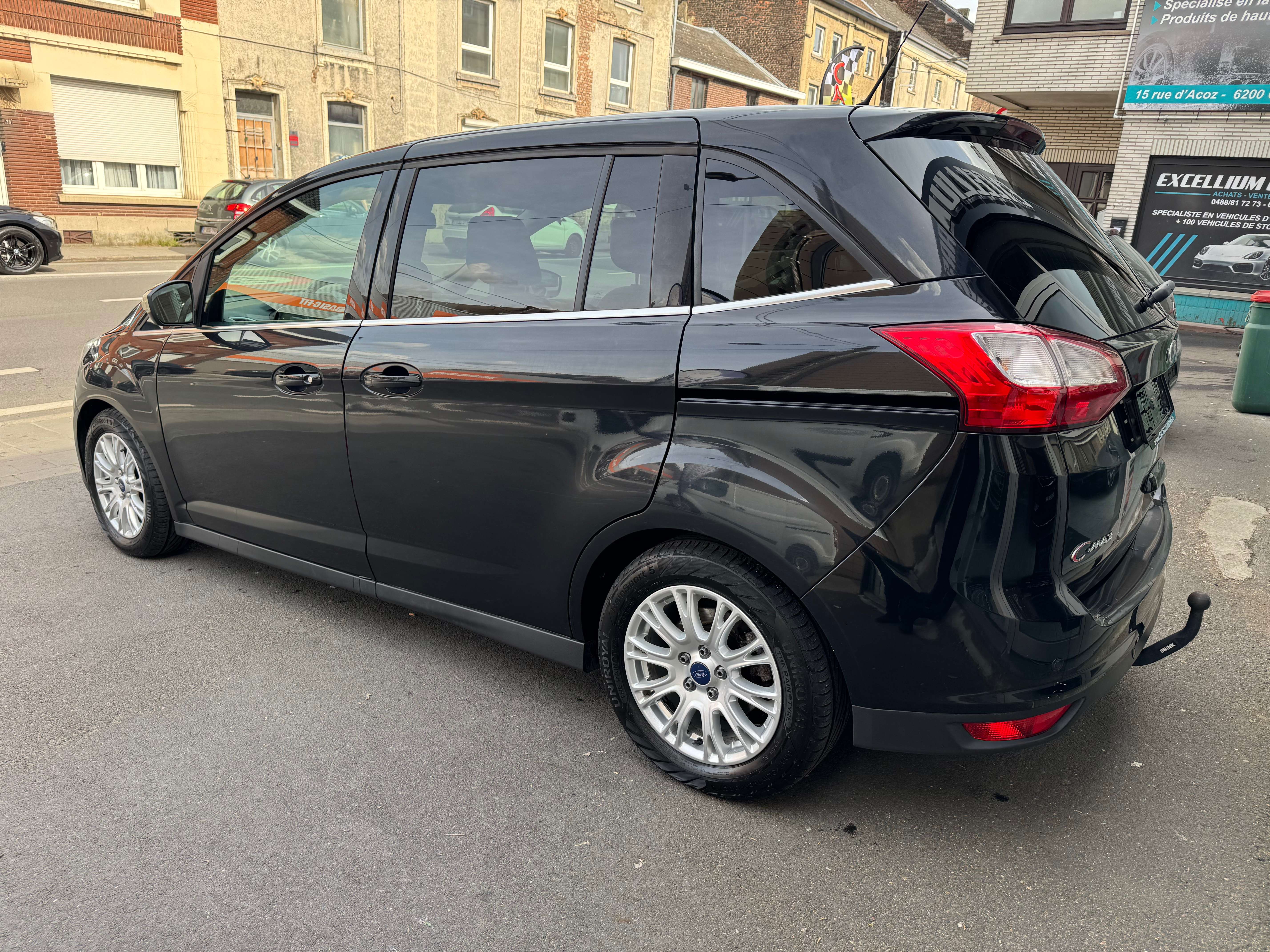 Ford Grand C-Max 1.6 TDCi Titanium Start-Stop Gps Cuir Jante Power Attache Remorque Sieges Chauffant Airco Carnet Garantie