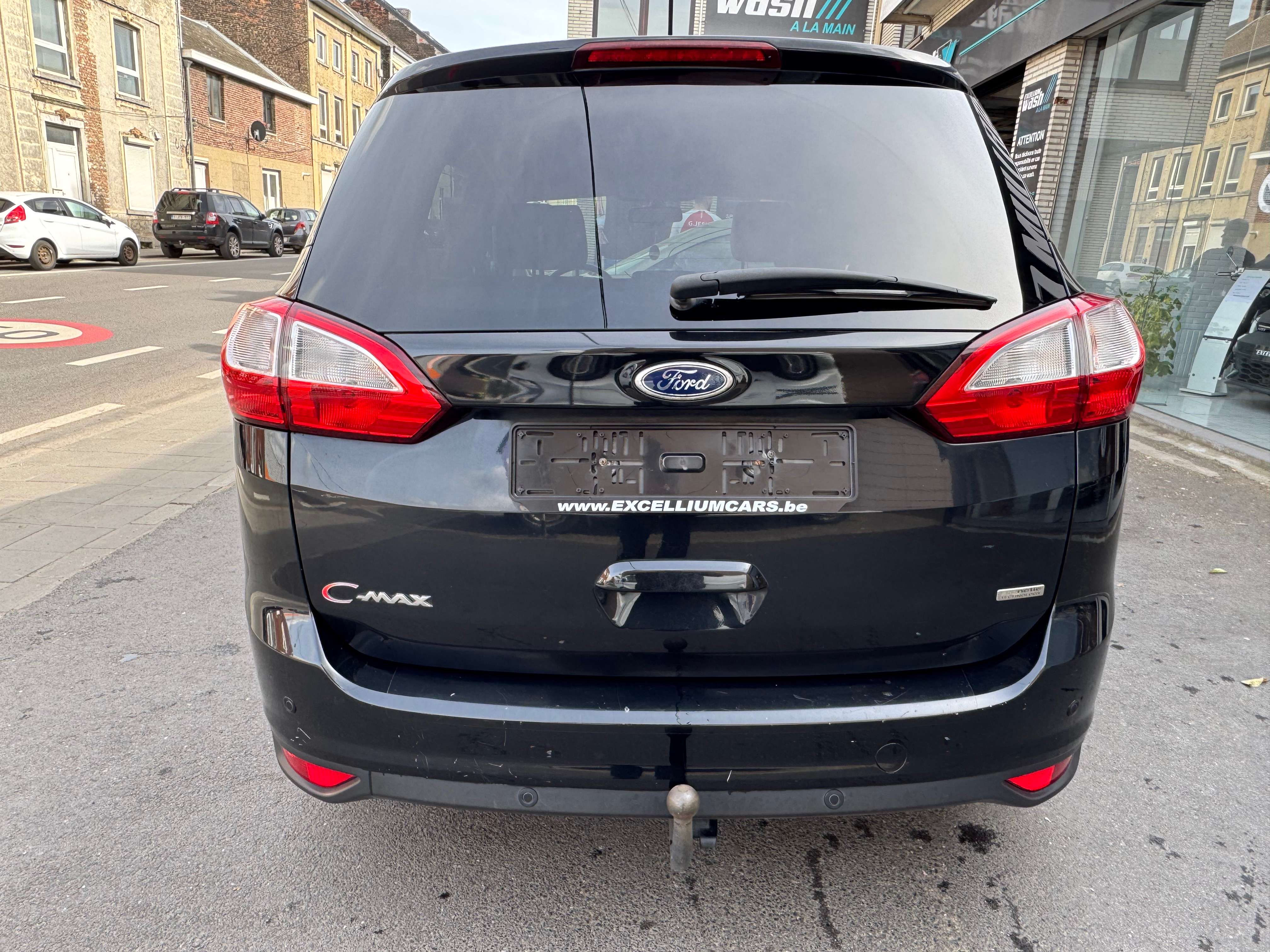 Ford Grand C-Max 1.6 TDCi Titanium Start-Stop Gps Cuir Jante Power Attache Remorque Sieges Chauffant Airco Carnet Garantie
