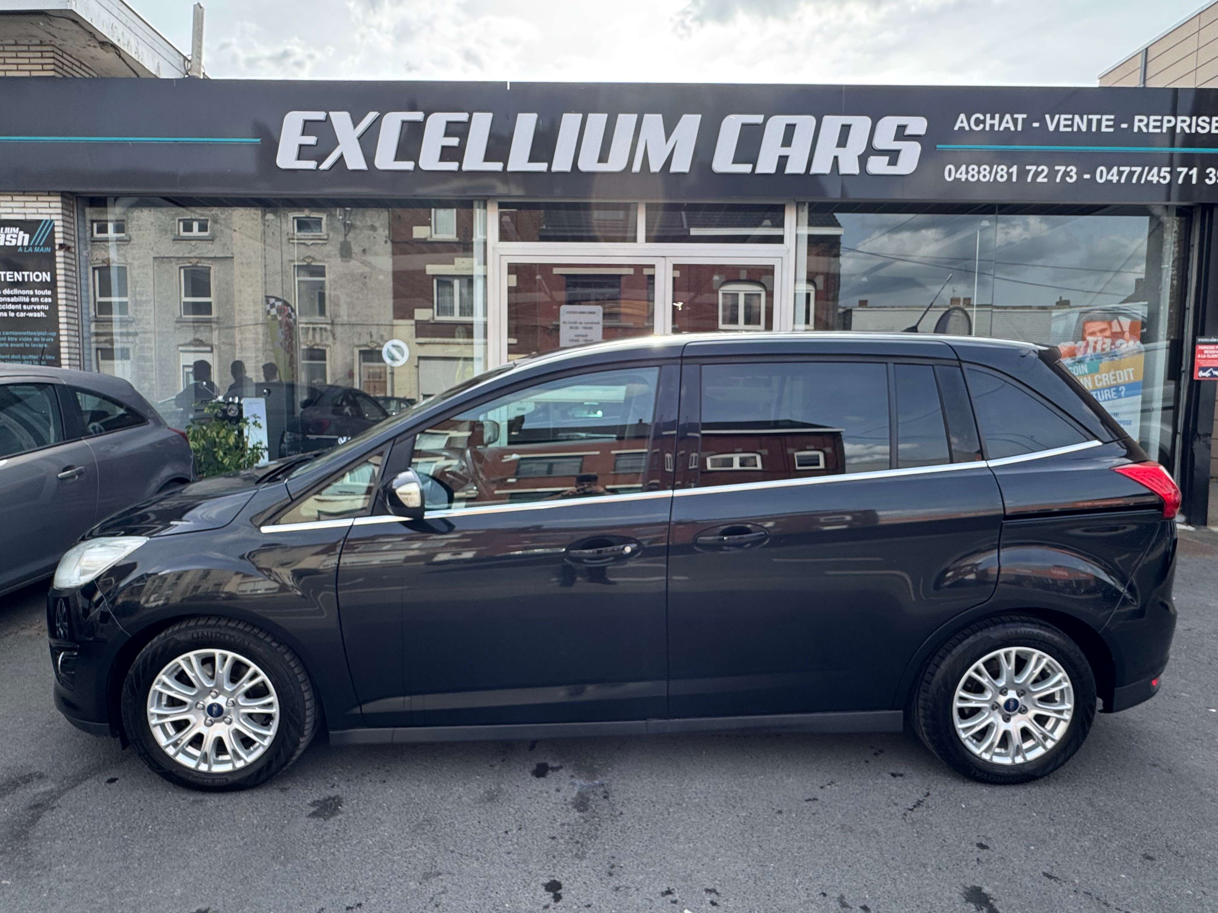 Ford Grand C-Max 1.6 TDCi Titanium Start-Stop Gps Cuir Jante Power Attache Remorque Sieges Chauffant Airco Carnet Garantie