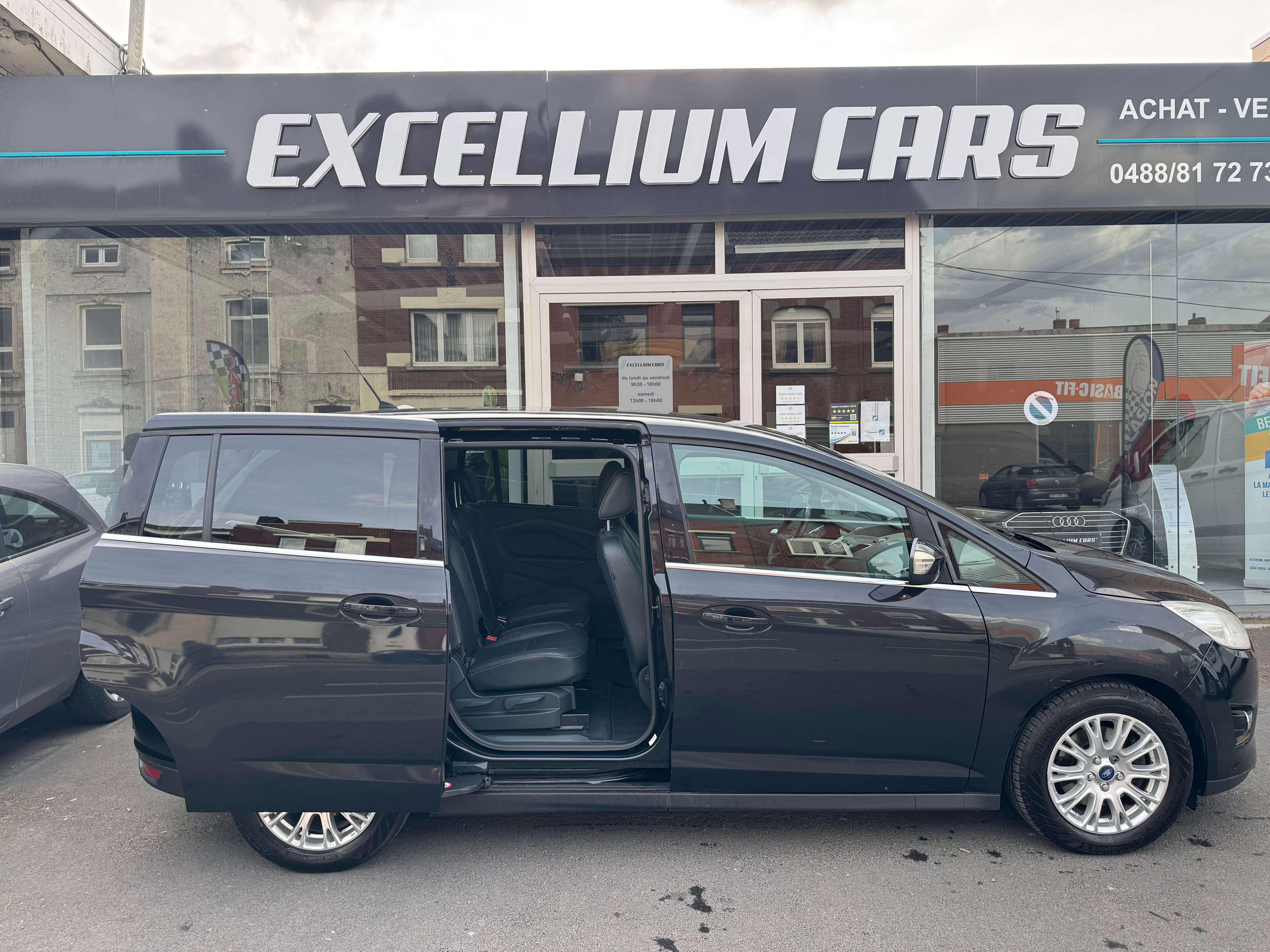 Ford Grand C-Max 1.6 TDCi Titanium Start-Stop Gps Cuir Jante Power Attache Remorque Sieges Chauffant Airco Carnet Garantie