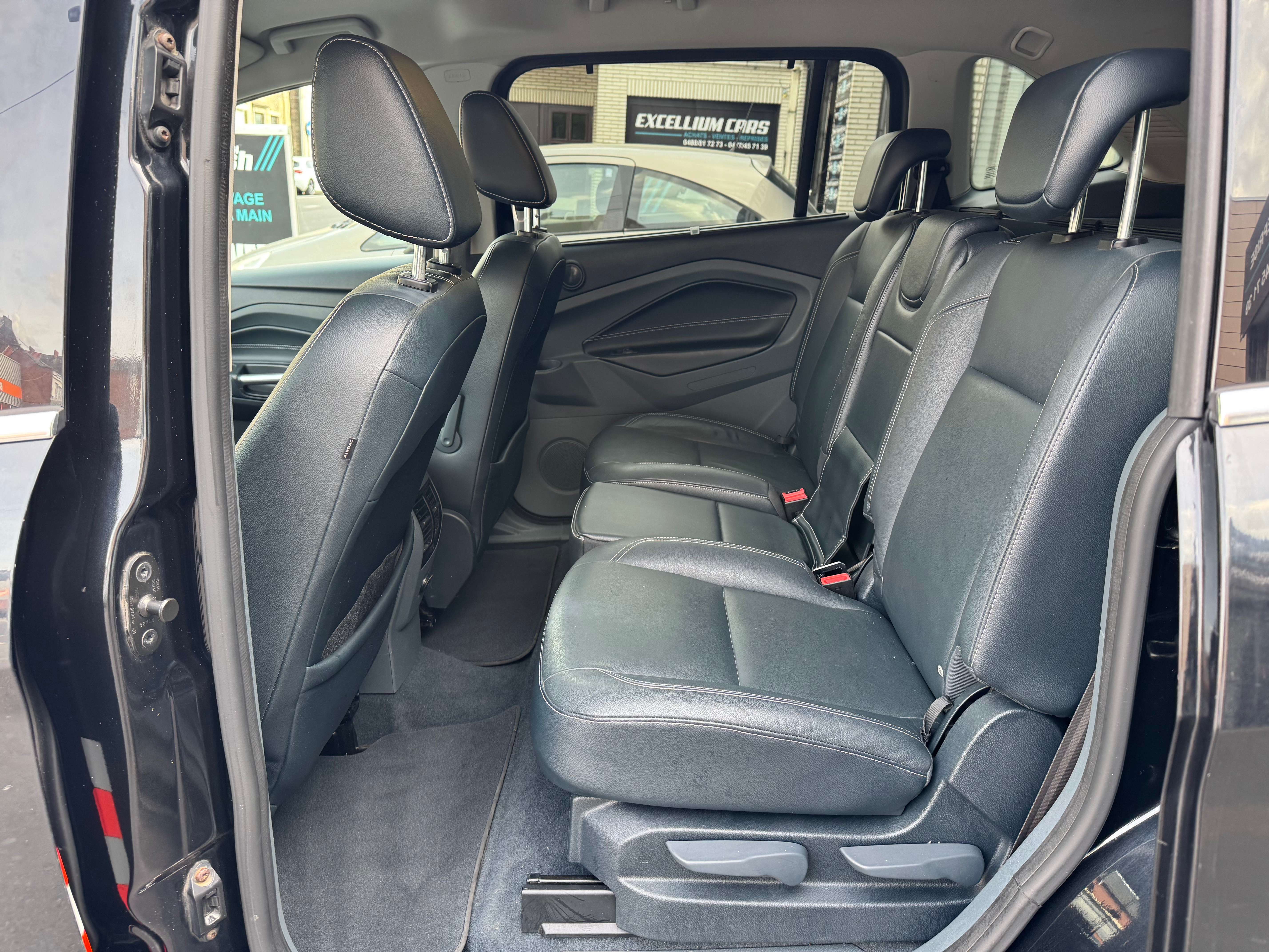 Ford Grand C-Max 1.6 TDCi Titanium Start-Stop Gps Cuir Jante Power Attache Remorque Sieges Chauffant Airco Carnet Garantie