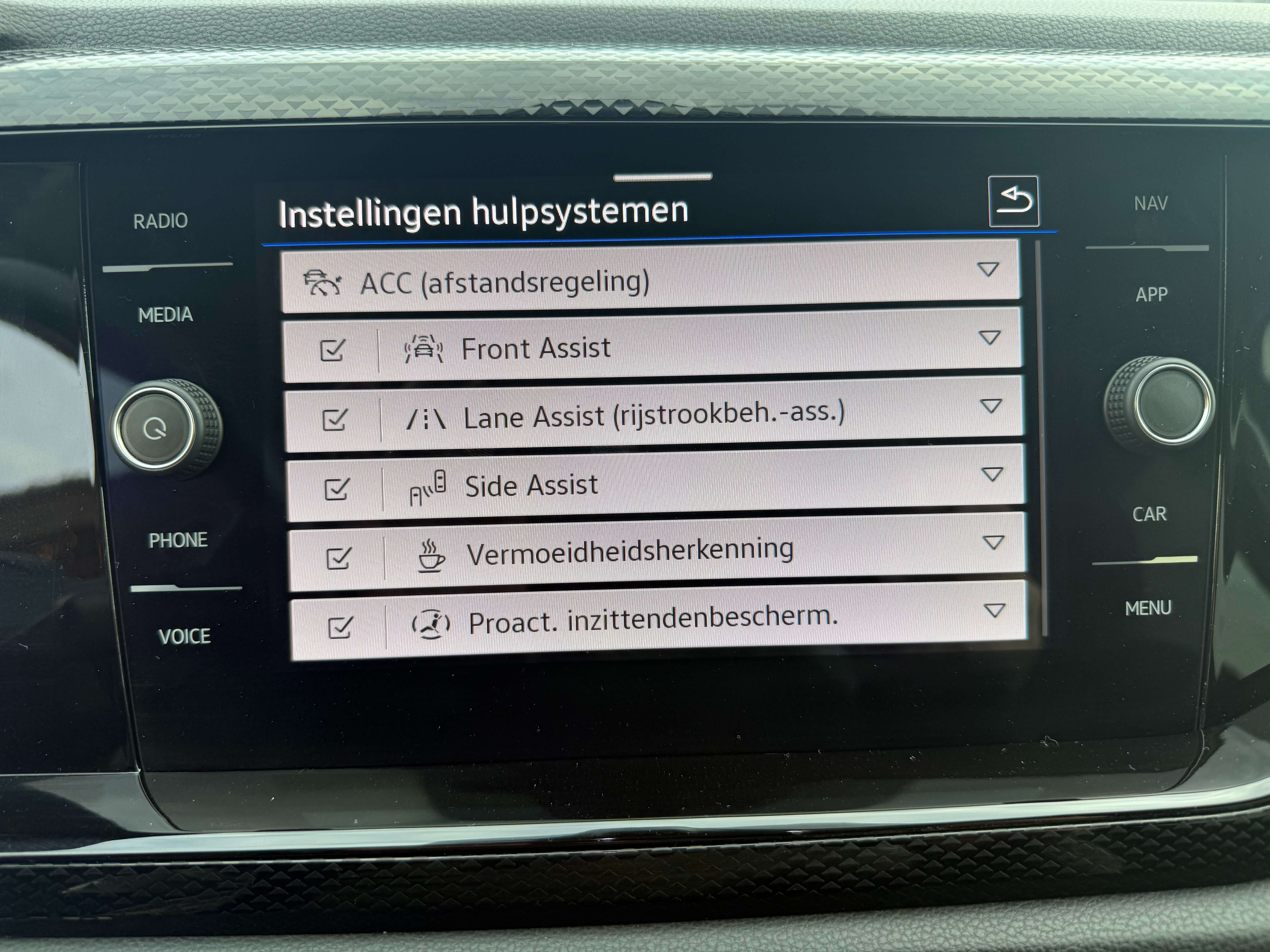 Volkswagen Taigo Taigo 1.0 TSI OPF DSG Life/App CP/Lane-side-front