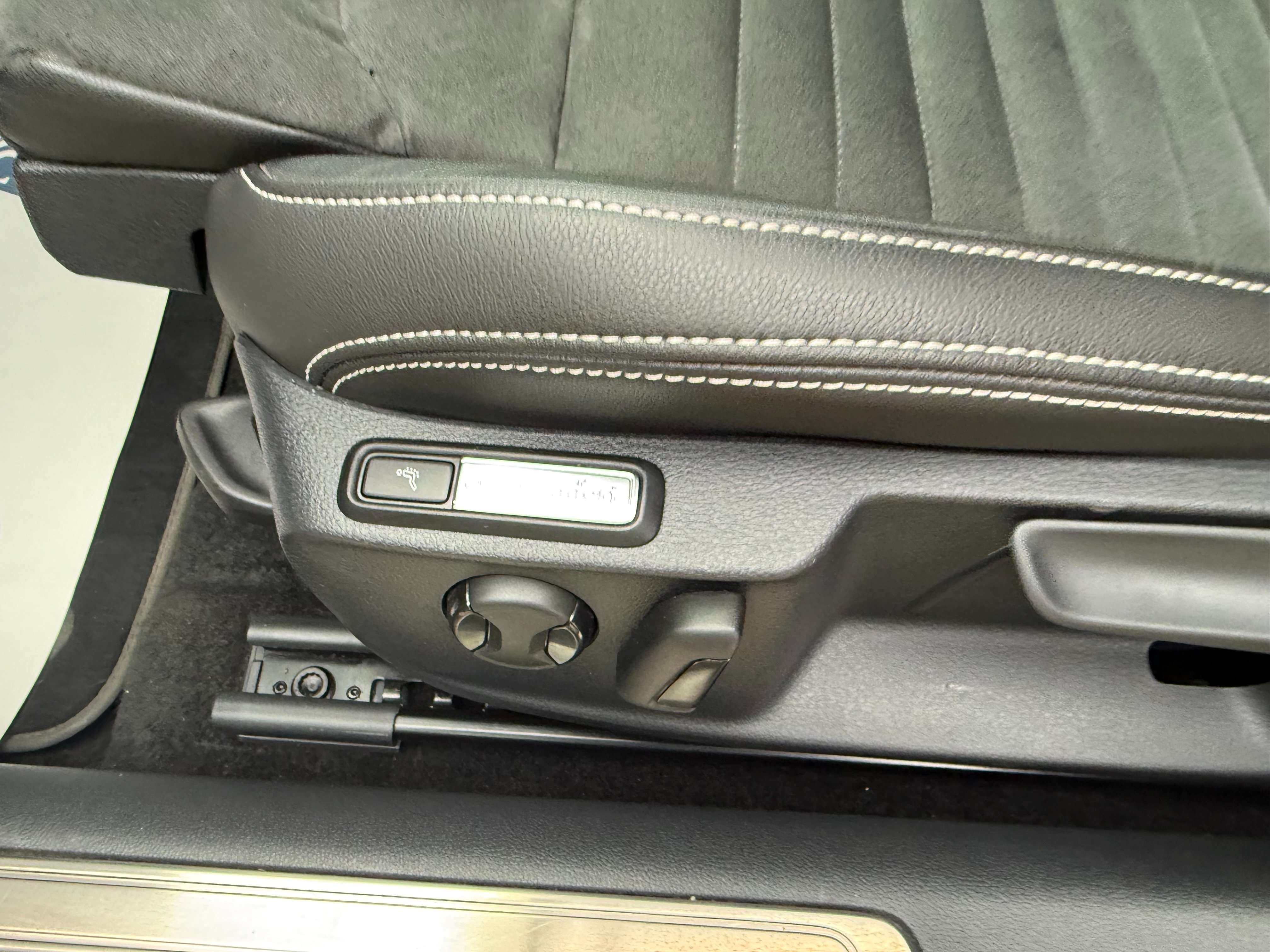 Volkswagen Passat Variant Passat Variant 2.0 TDI DSG Highline/Navi/ACC/Trekh