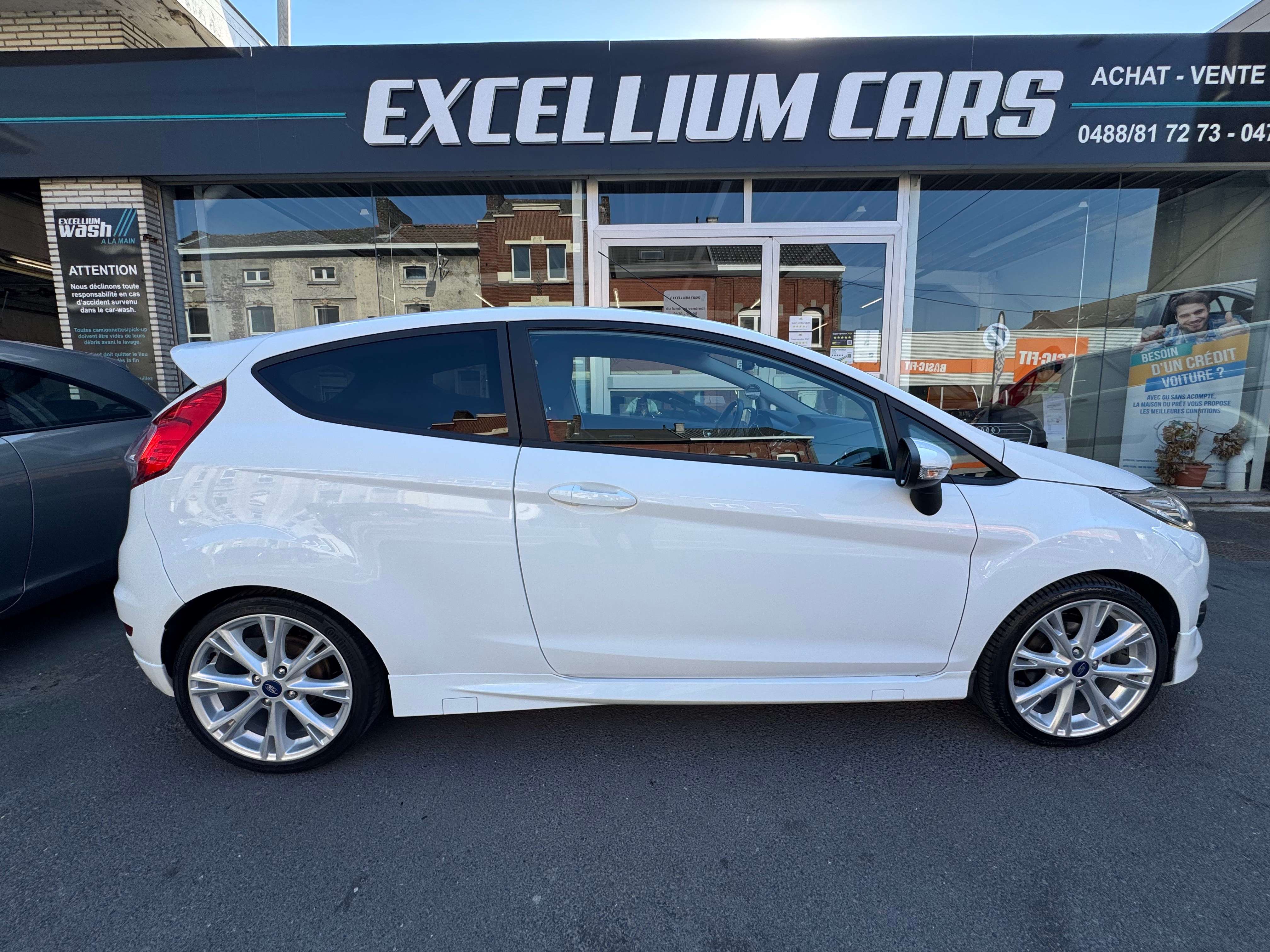 Ford Fiesta 1.5 TDCi Edition St Led Jante Gps Radar De recule Regulateur de vitesses Carnet Euro6B Tres Propre
