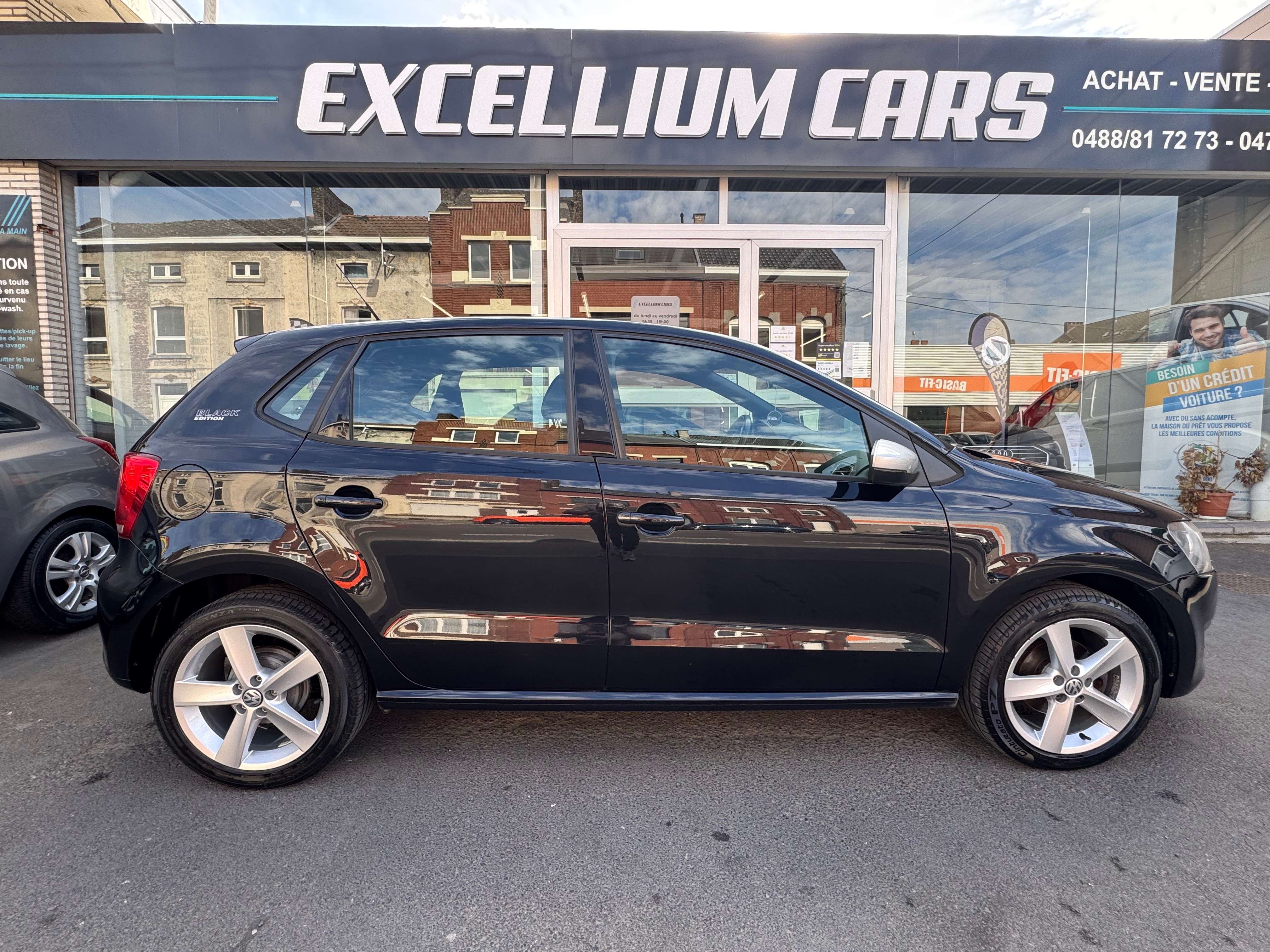 Volkswagen Polo 1.2i Black Edition Airco  Jante Airbag 5porte Carnet Garantie
