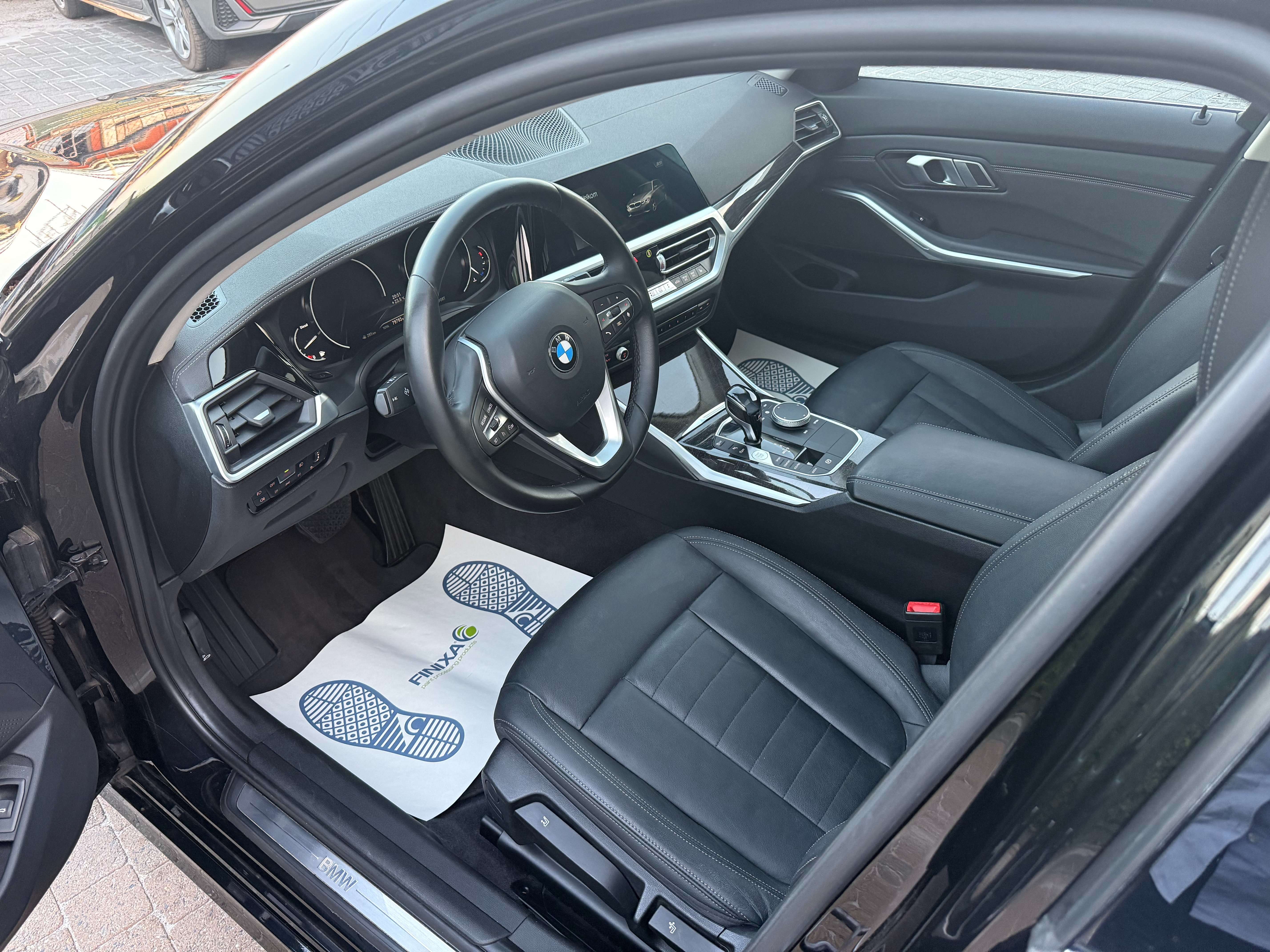 BMW 318 318d Touring Aut. Luxury Line/leder/Panodak/Airco