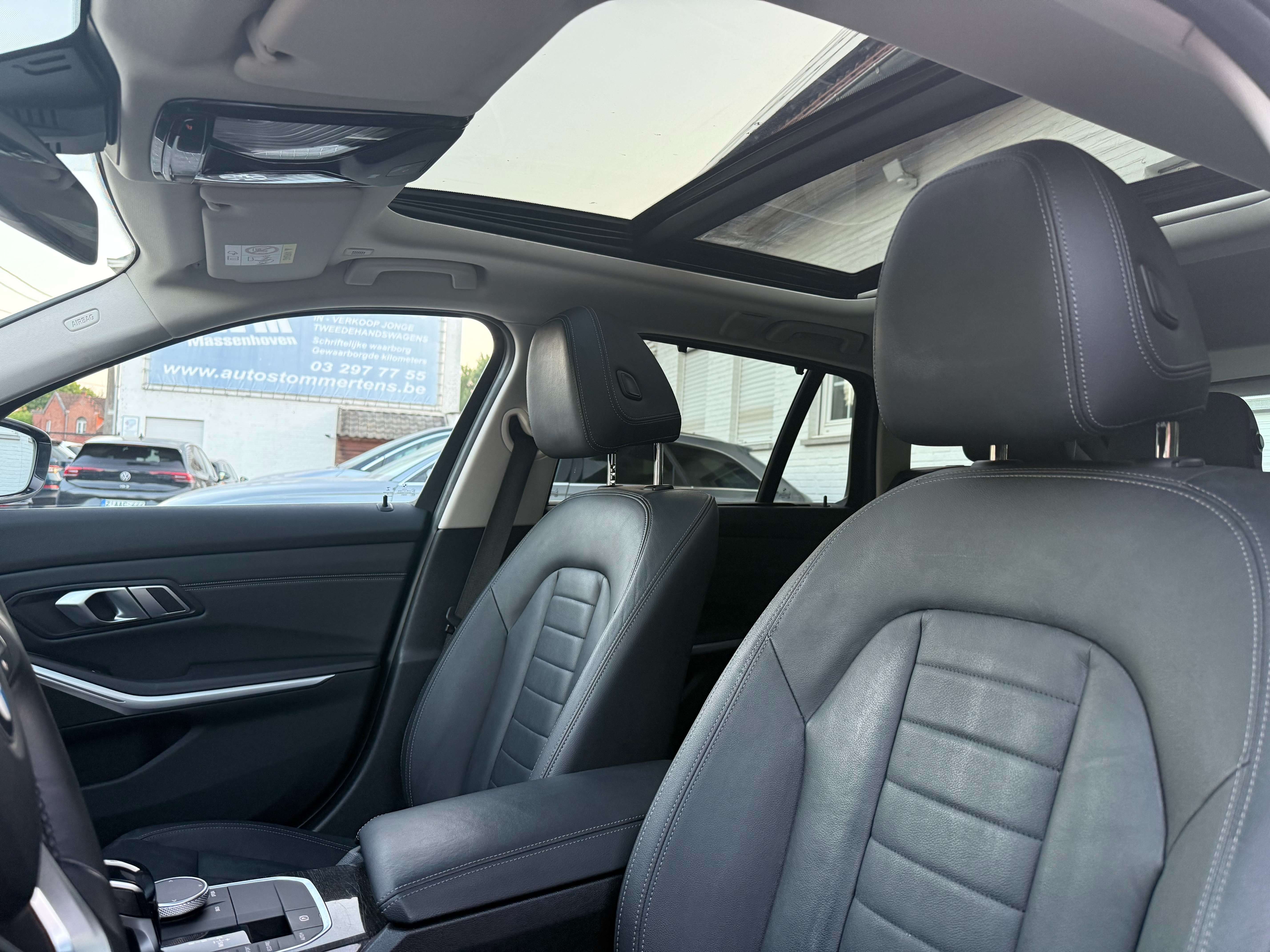 BMW 318 318d Touring Aut. Luxury Line/leder/Panodak/Airco