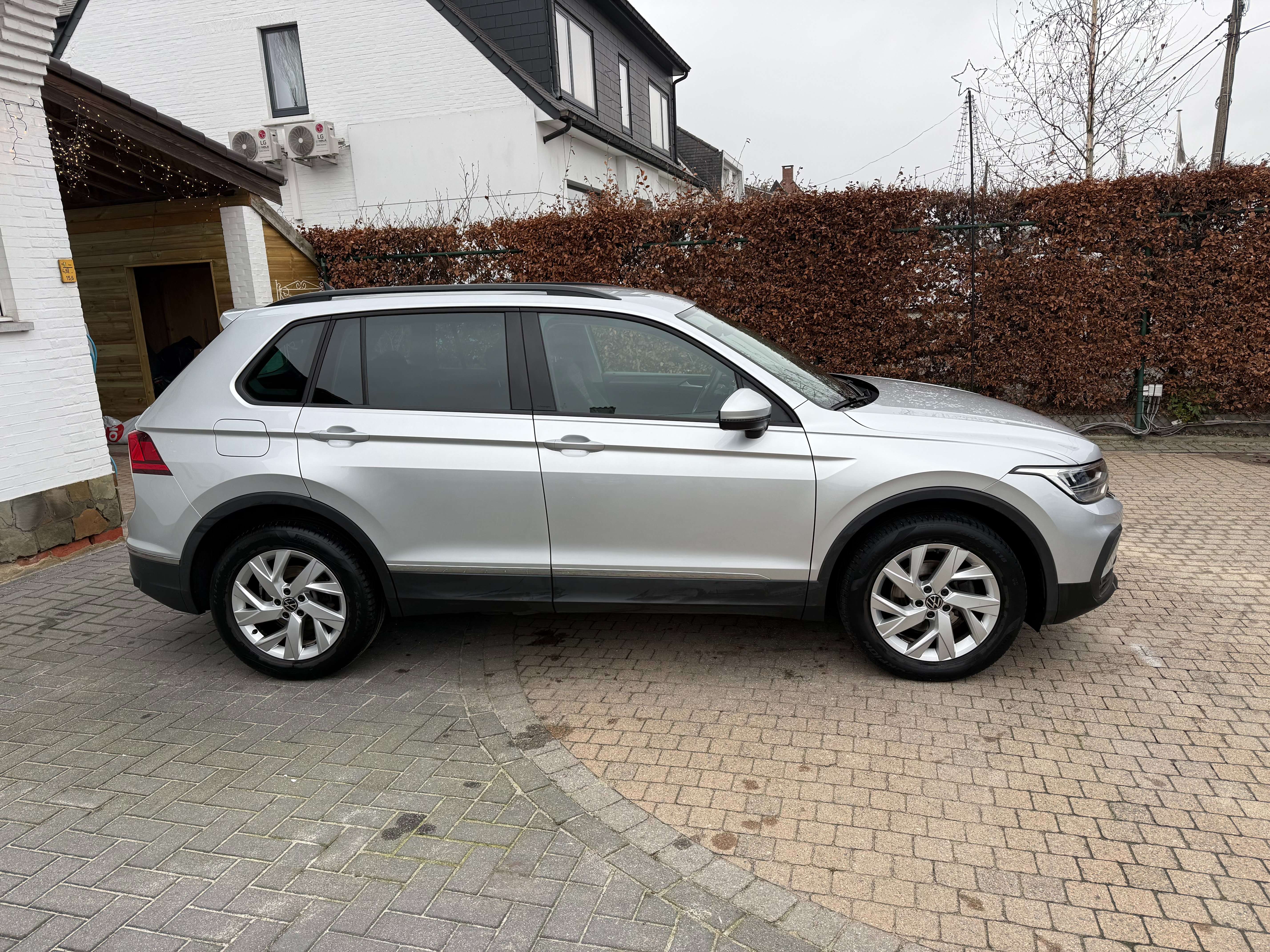 Volkswagen Tiguan Tiguan 2.0 TDI SCR 4MOTION DSG Life/Navi/ACC/Cam.