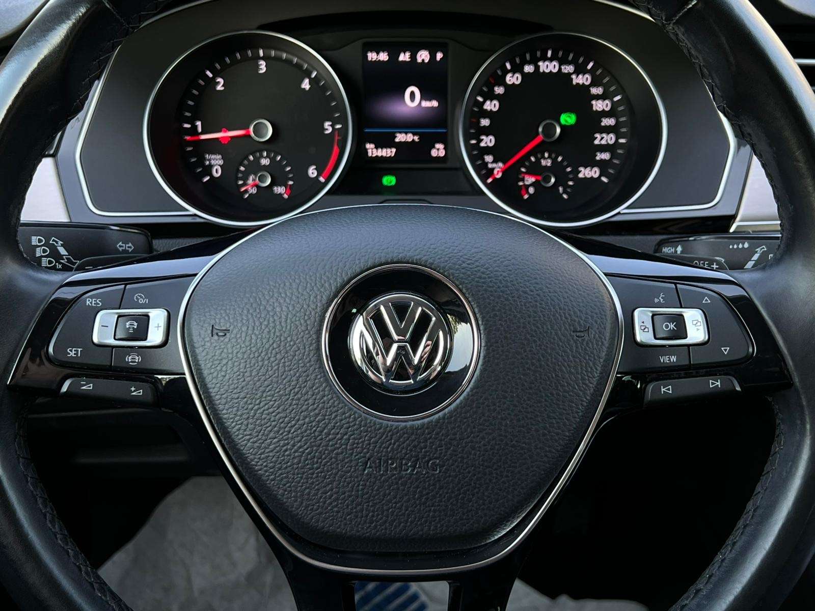 Volkswagen Passat Variant Passat SW 1.6 TDi Highline DSG TVAC CUIR/CAMERA/FU