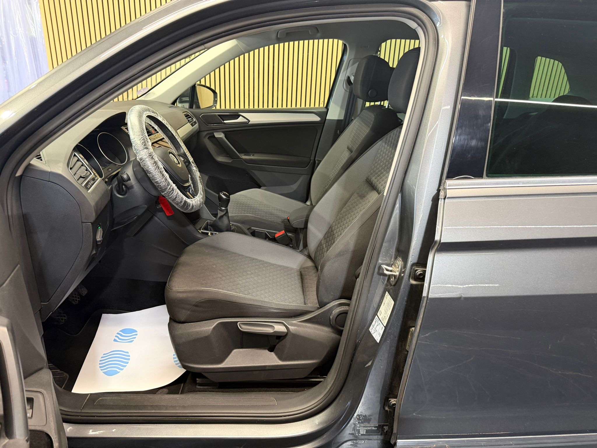 Volkswagen Tiguan 1.4 TSI Sport * GARANTIE 12 MOIS * 1ER PROPRIETAIRE *