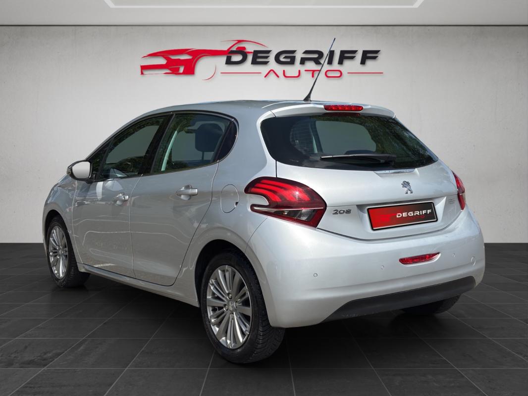 Peugeot 208 82ch BVM5 Allure