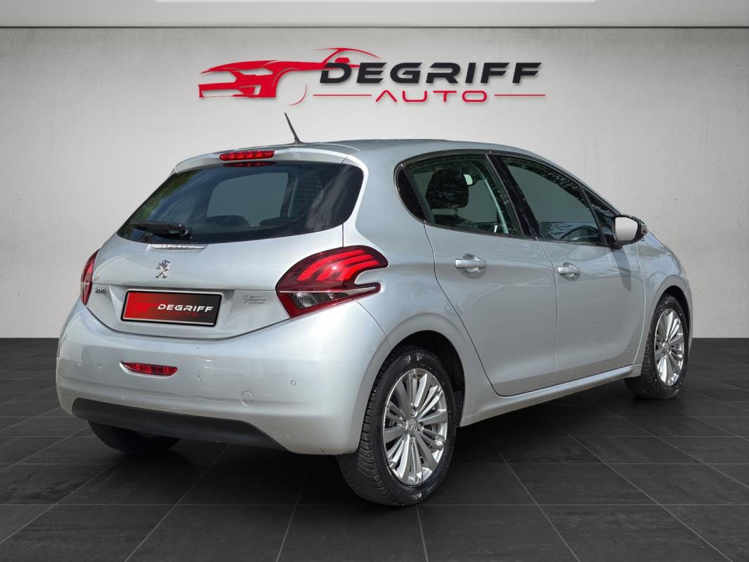 Peugeot 208 82ch BVM5 Allure