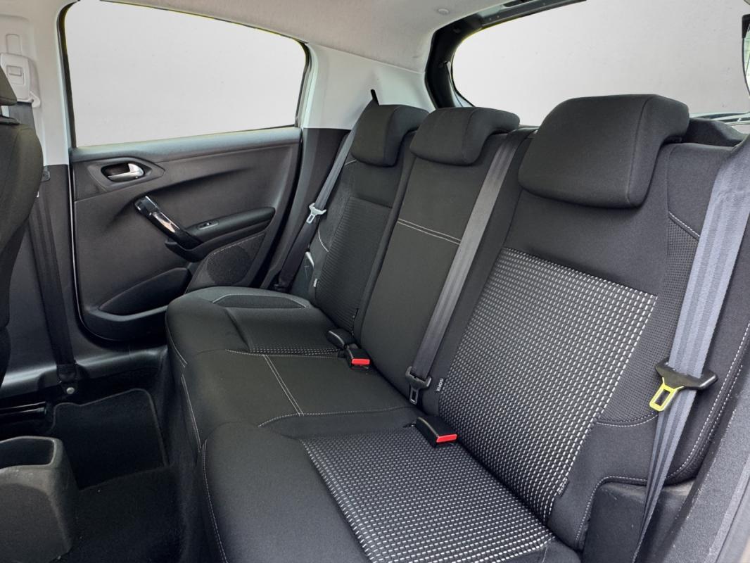 Peugeot 208 82ch BVM5 Allure