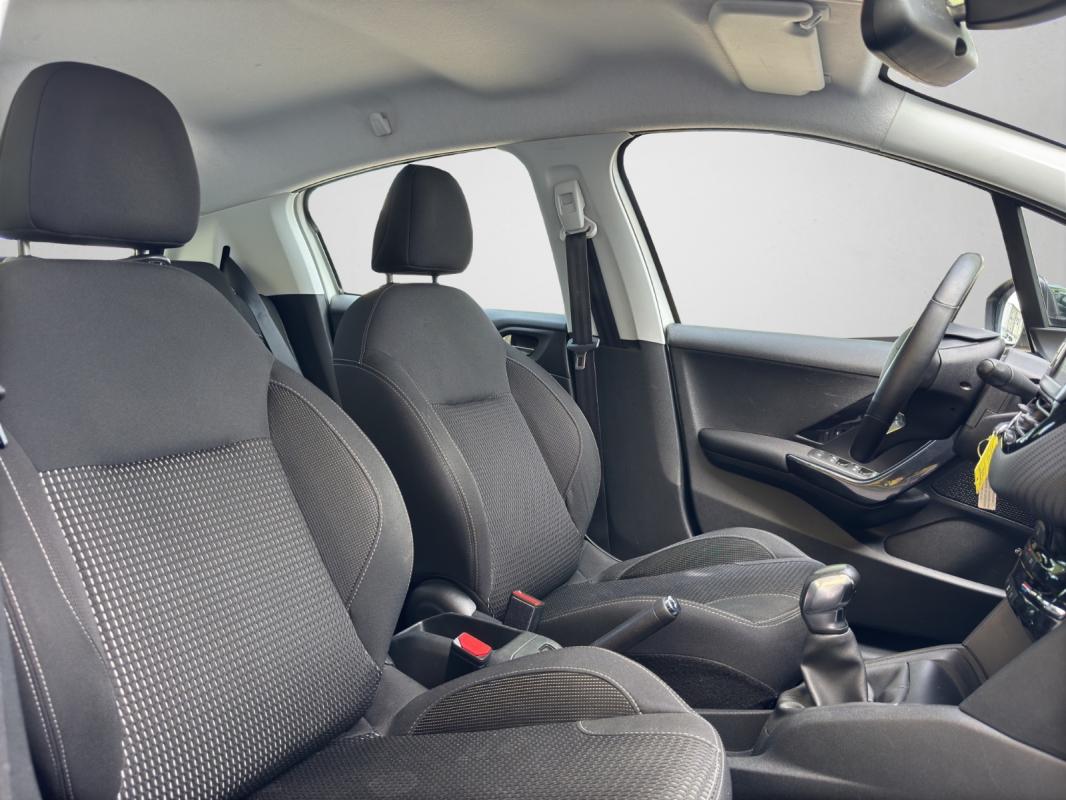 Peugeot 208 82ch BVM5 Allure
