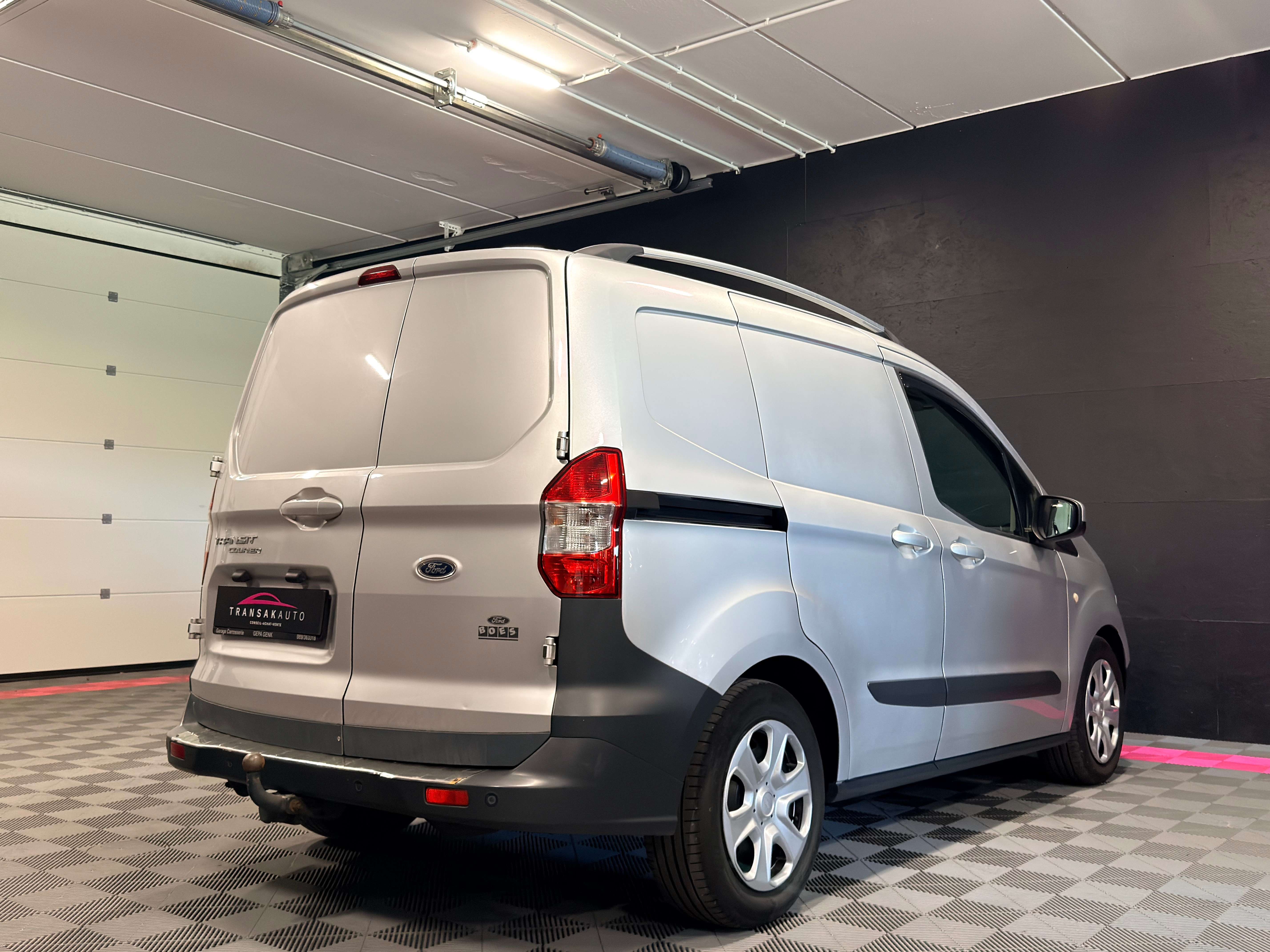 Ford Transit Courier 1.5 TDCi Trend — Clim — Radar recul — Attelage