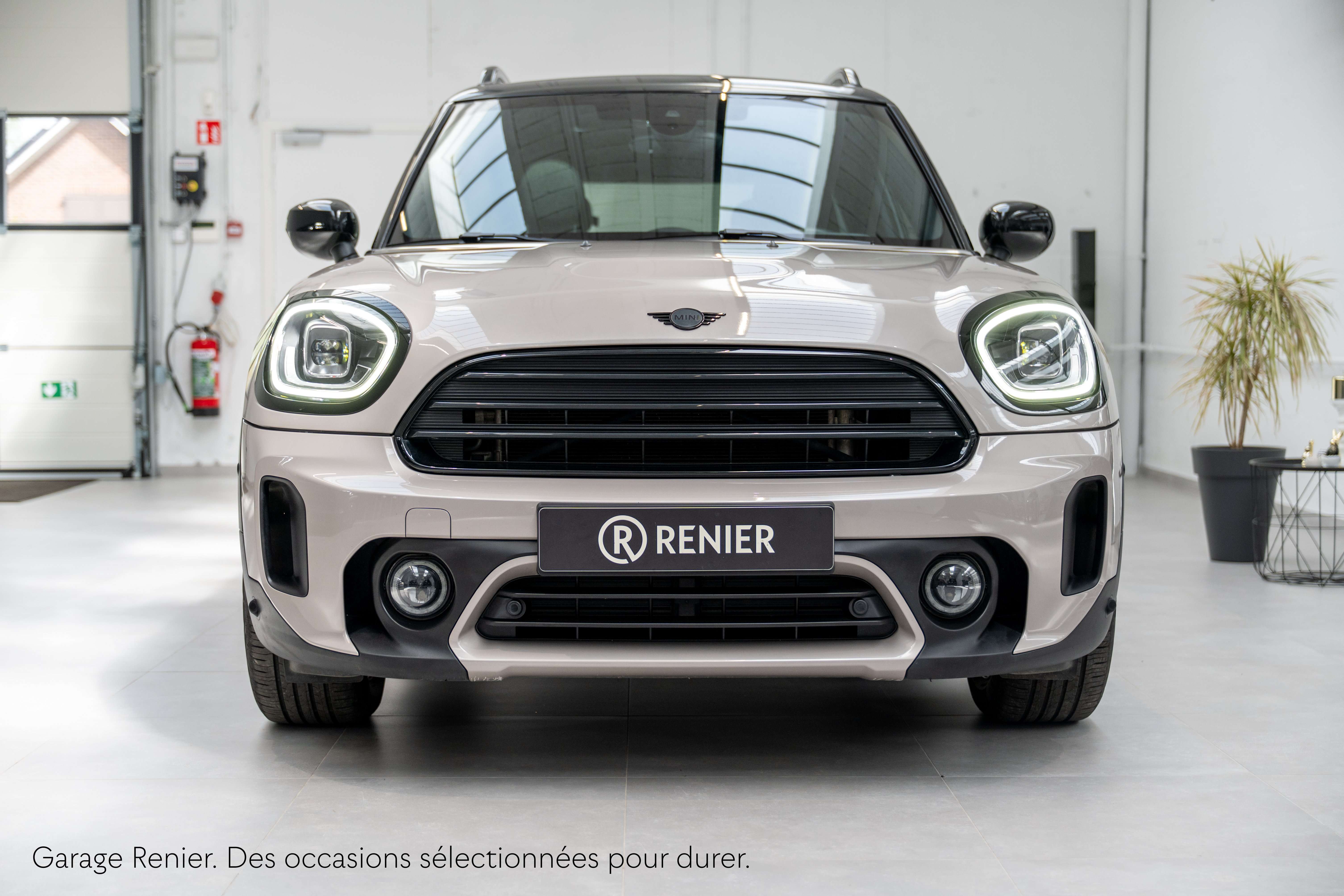 MINI Cooper Countryman 1.5iA 136 - LED - HeadUp display - Toit Ouvrant - Garantie 12 mois