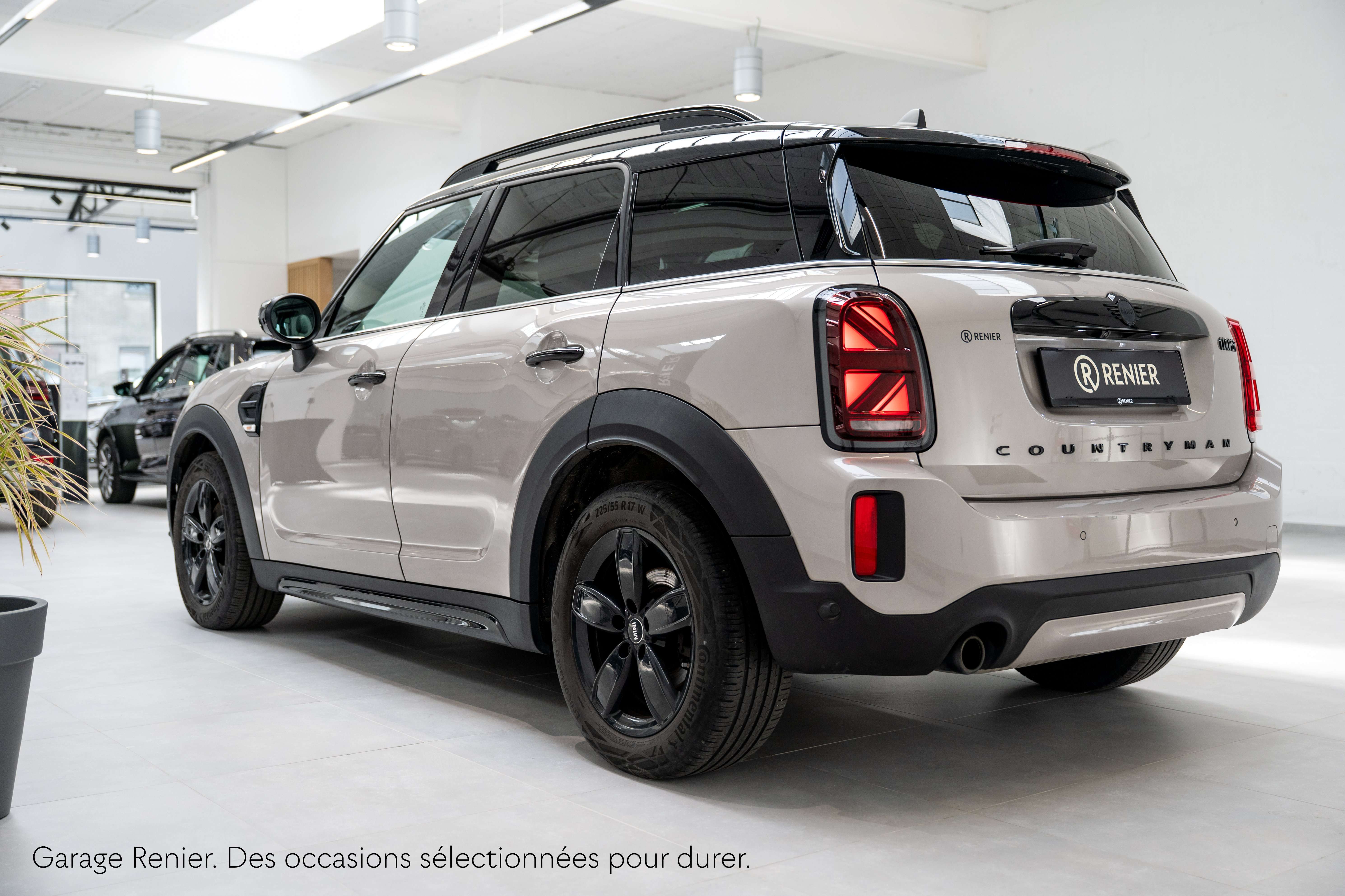 MINI Cooper Countryman 1.5iA 136 - LED - HeadUp display - Toit Ouvrant - Garantie 12 mois