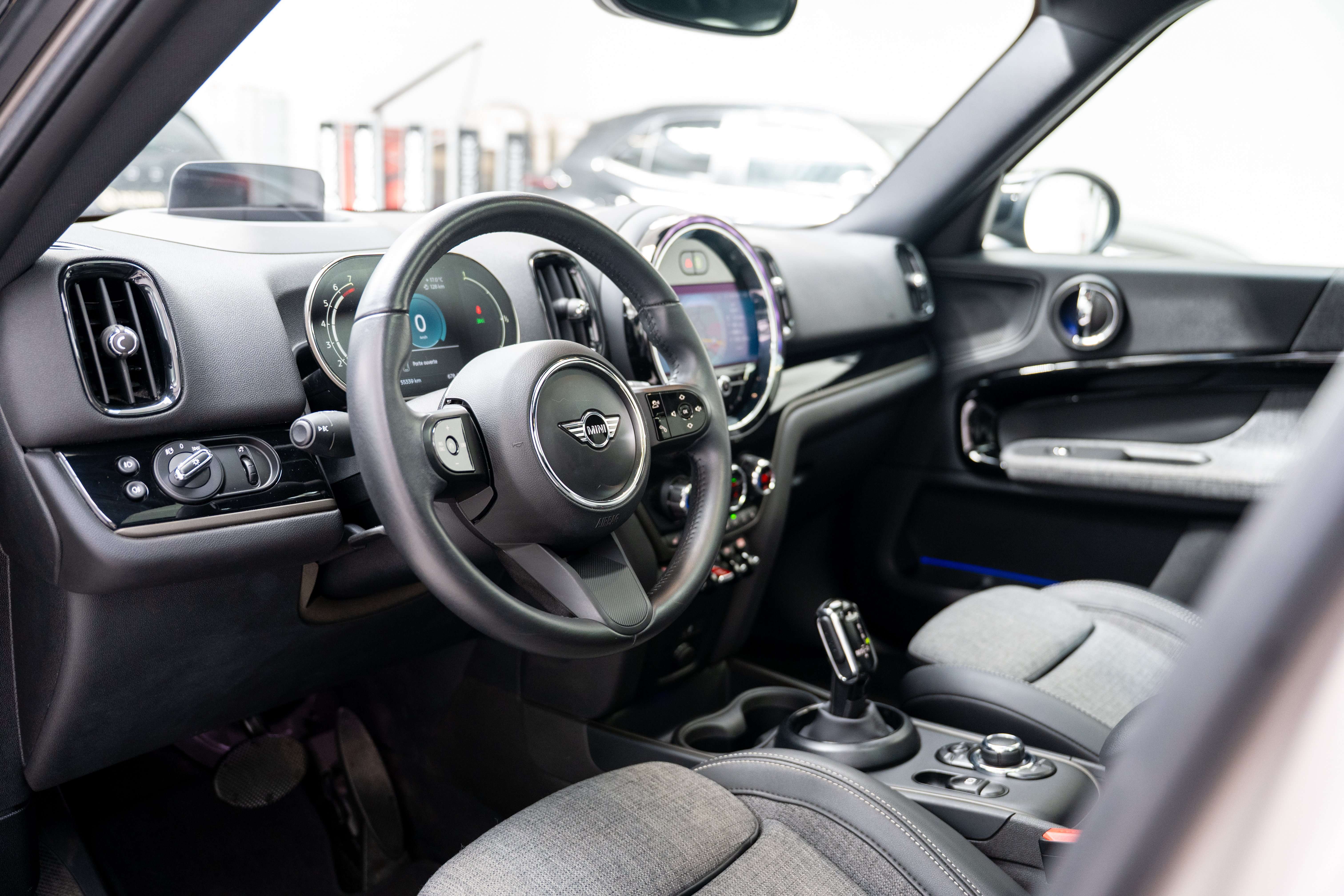 MINI Cooper Countryman 1.5iA 136 - LED - HeadUp display - Toit Ouvrant - Garantie 12 mois