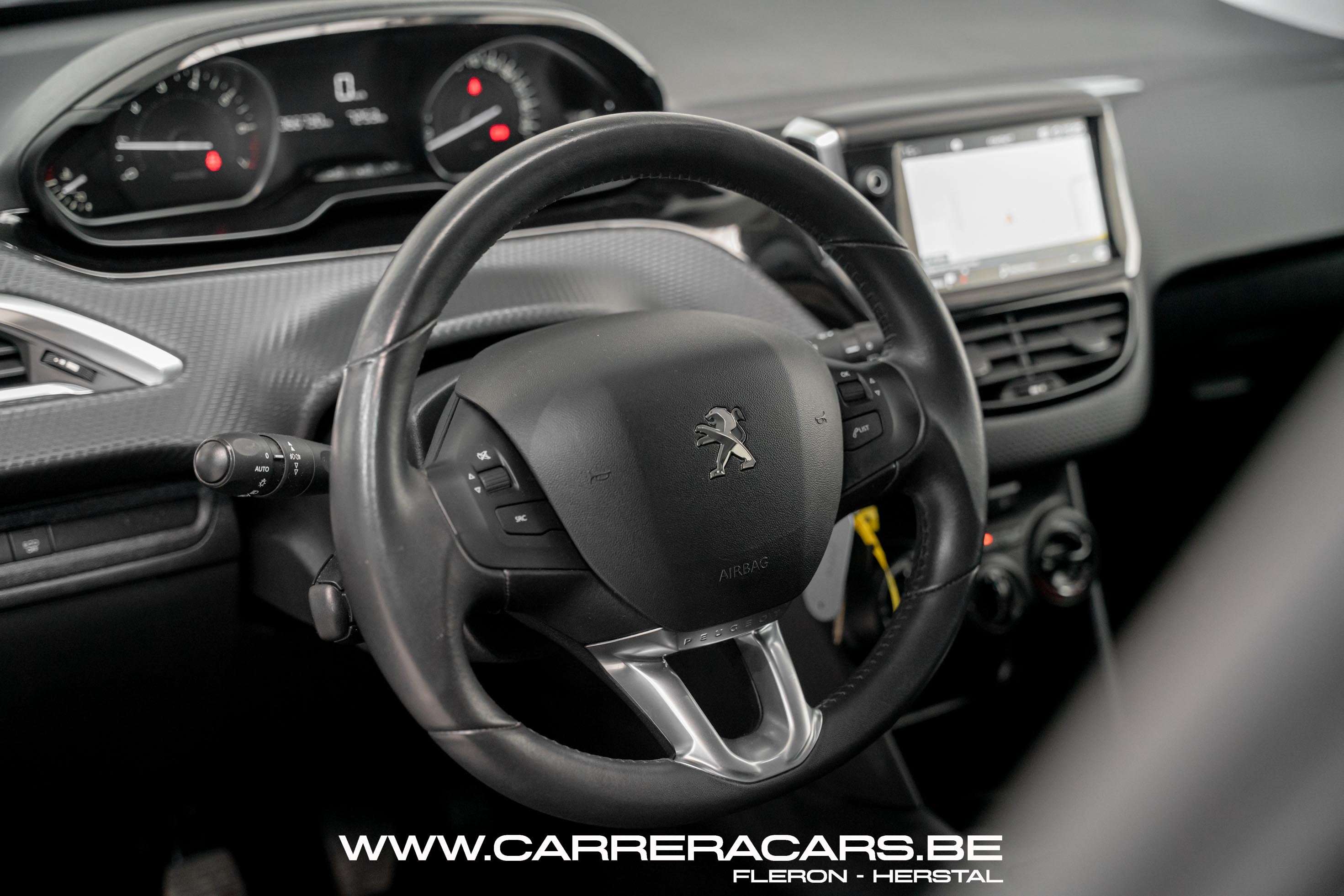Peugeot 208 Signature*|NAVI*PDC*CRUISE*AIRCO*GARANTIE 12 MOIS*|